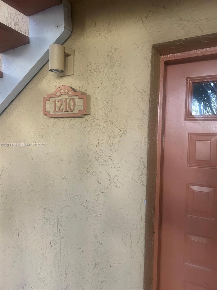 Napoli Gardens At Coral S