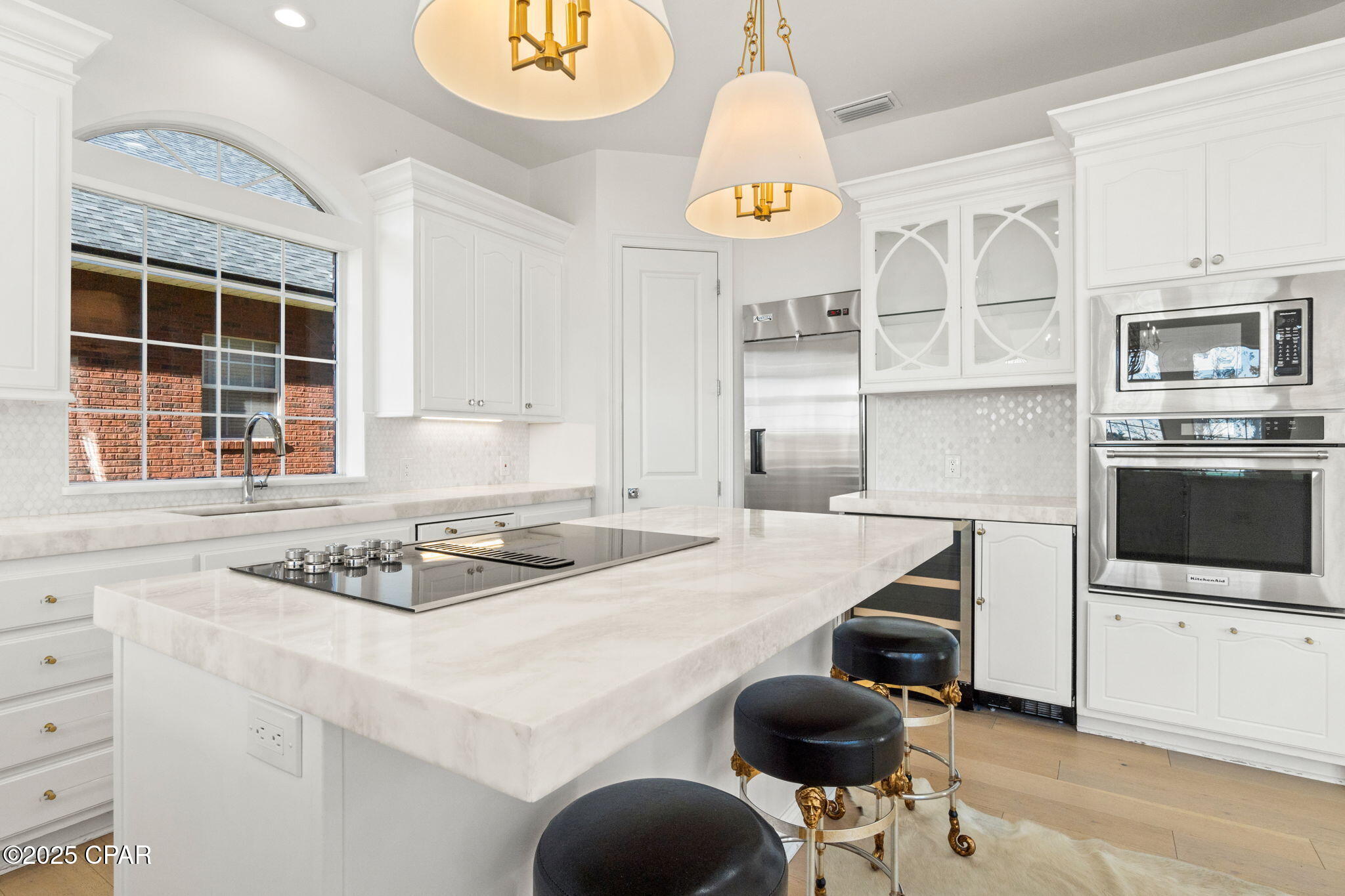 Listing photo id 21 for 1405 Country Club Drive