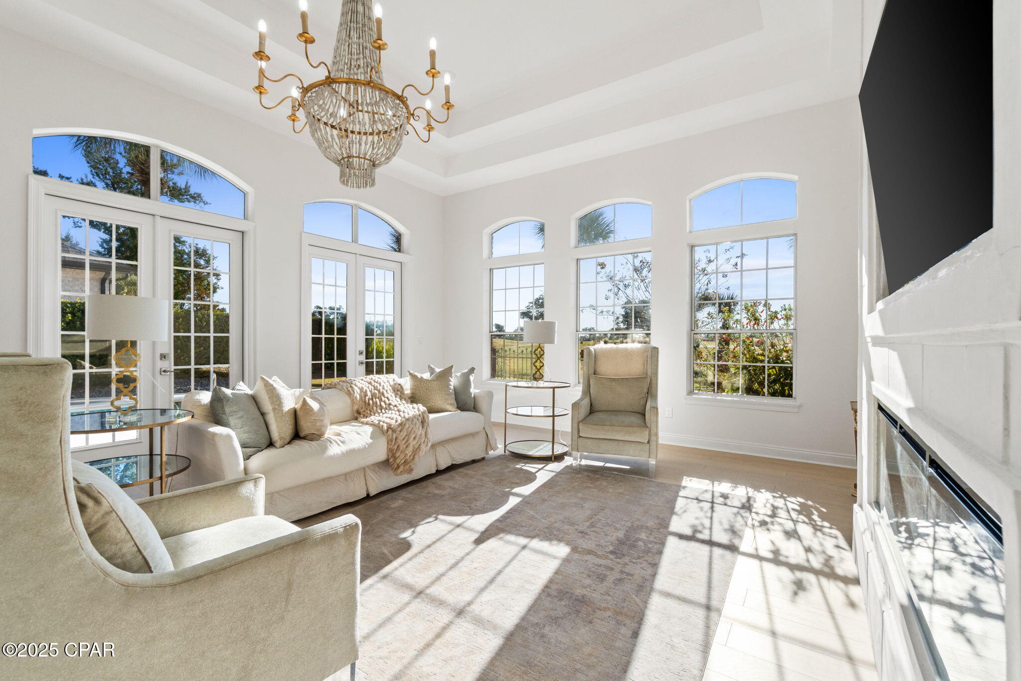 Listing photo id 22 for 1405 Country Club Drive