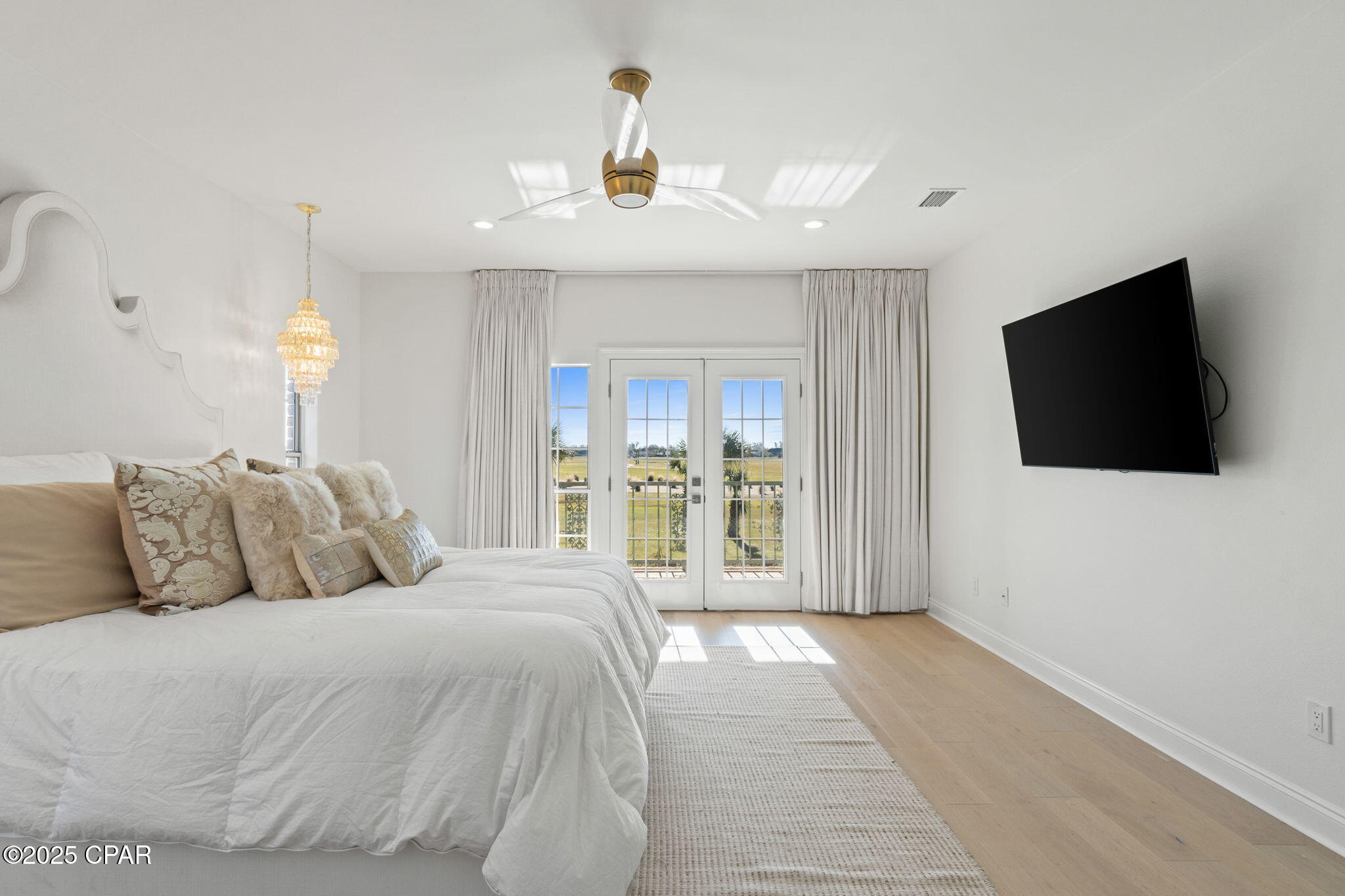 Image 34 For 1405 Country Club Drive