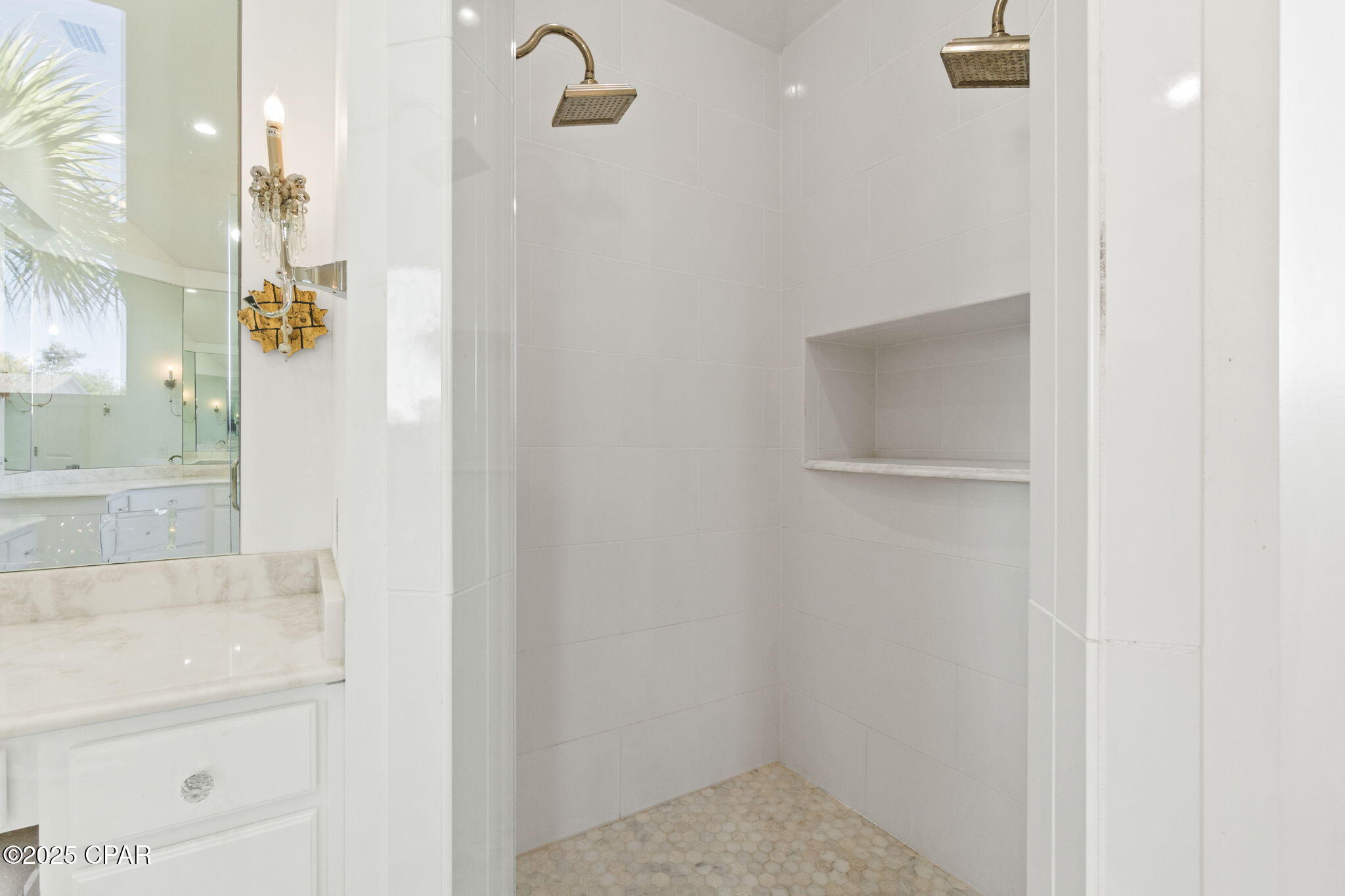 Listing photo id 41 for 1405 Country Club Drive