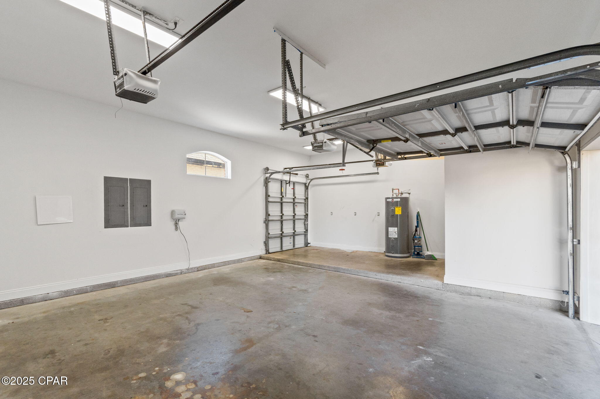 Listing photo id 54 for 1405 Country Club Drive