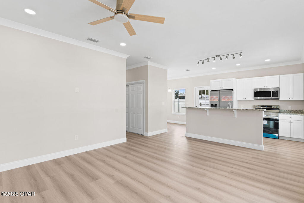 Image 3 For 2204 8th Street