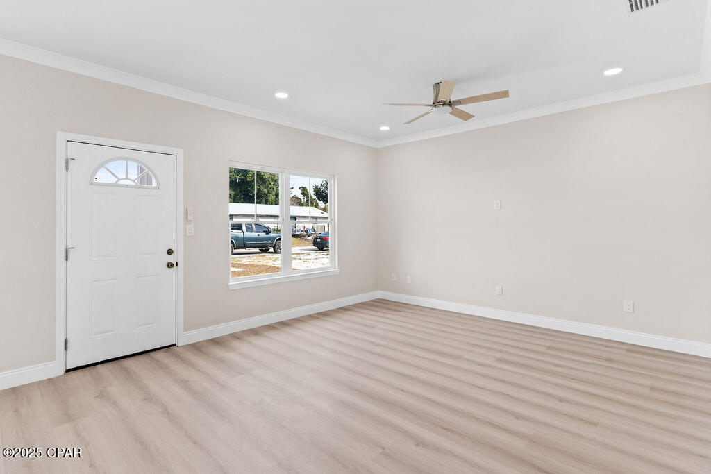 Image 5 For 2204 8th Street