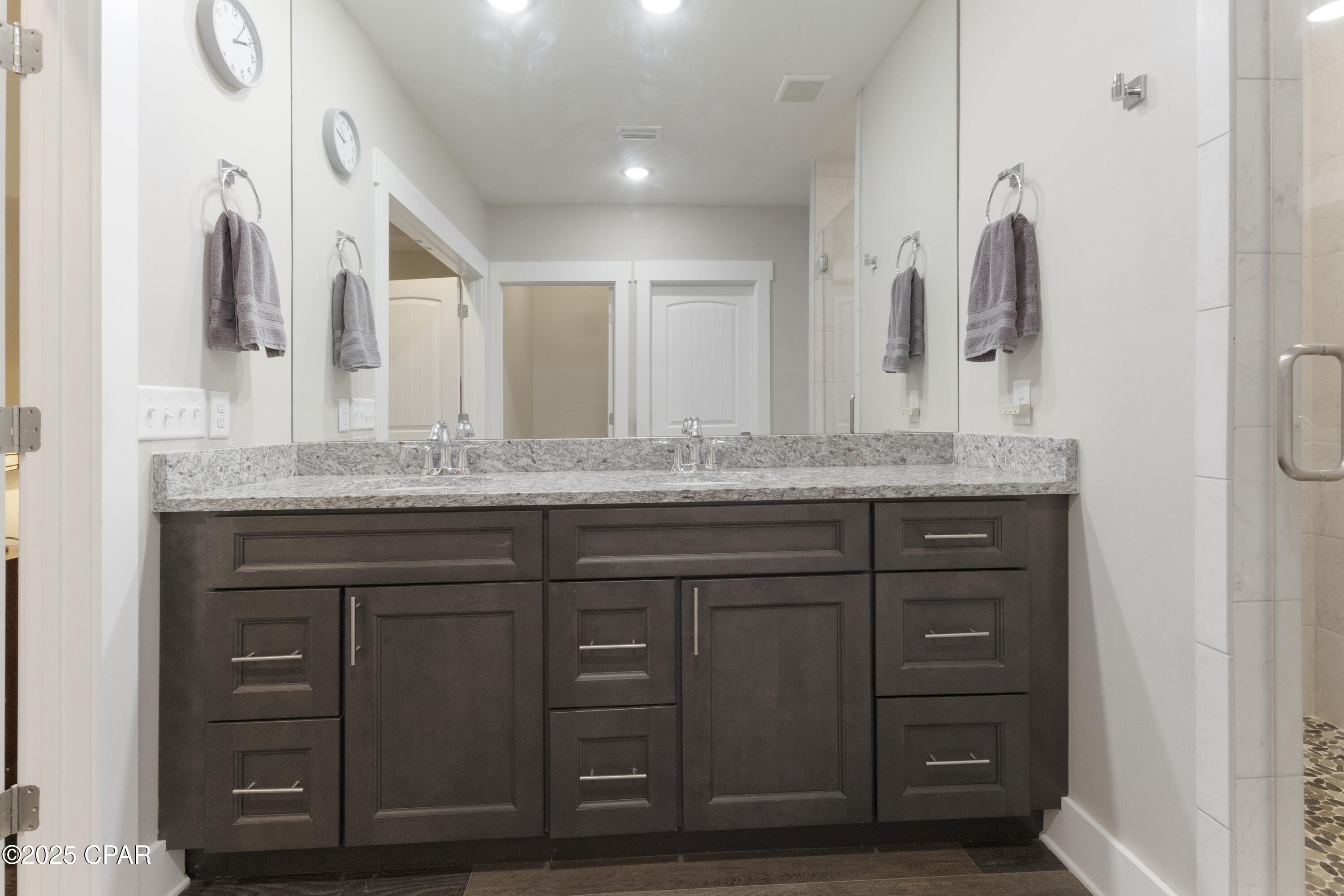 Image 18 For 207 San Gabriel Street