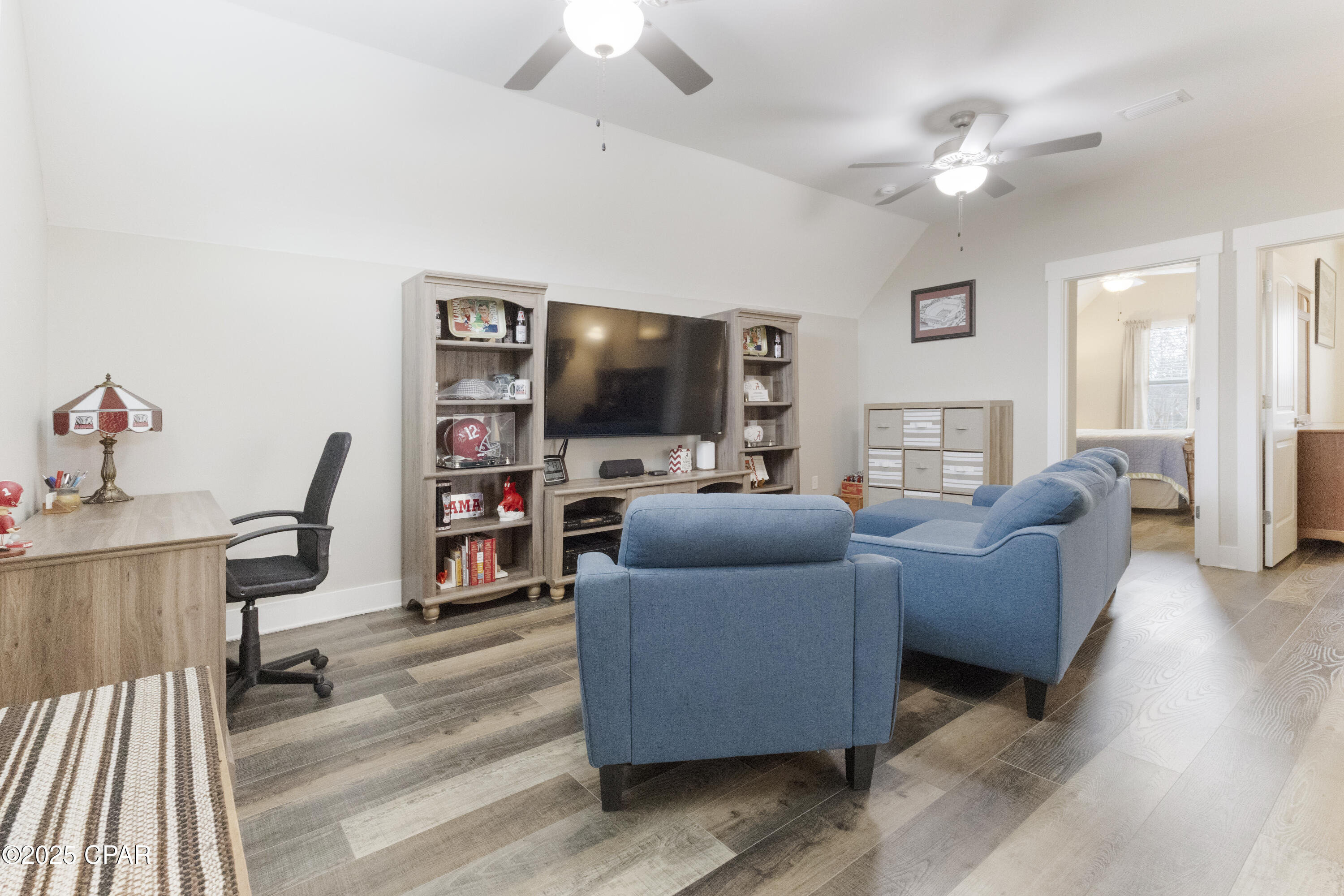 Image 19 For 207 San Gabriel Street