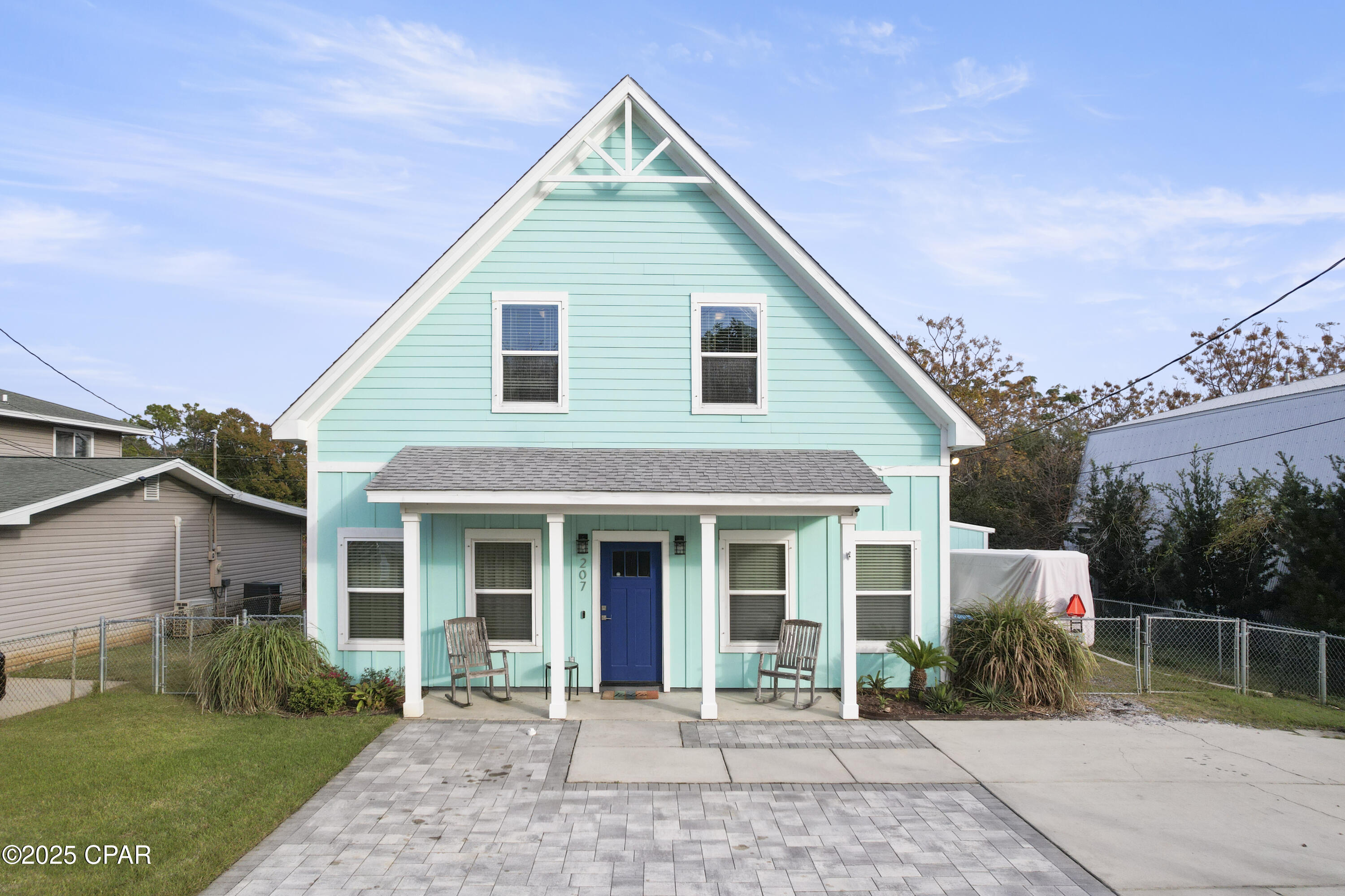 Image 2 For 207 San Gabriel Street