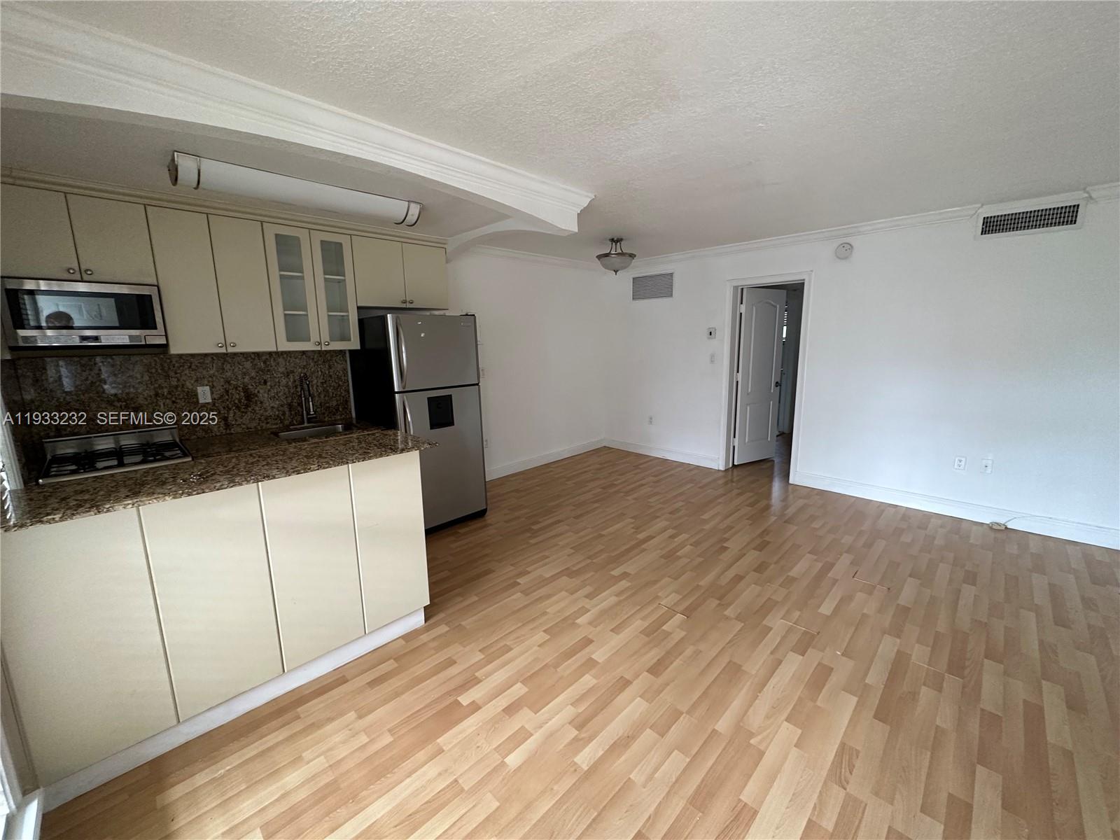 Virginia Pointe Condo