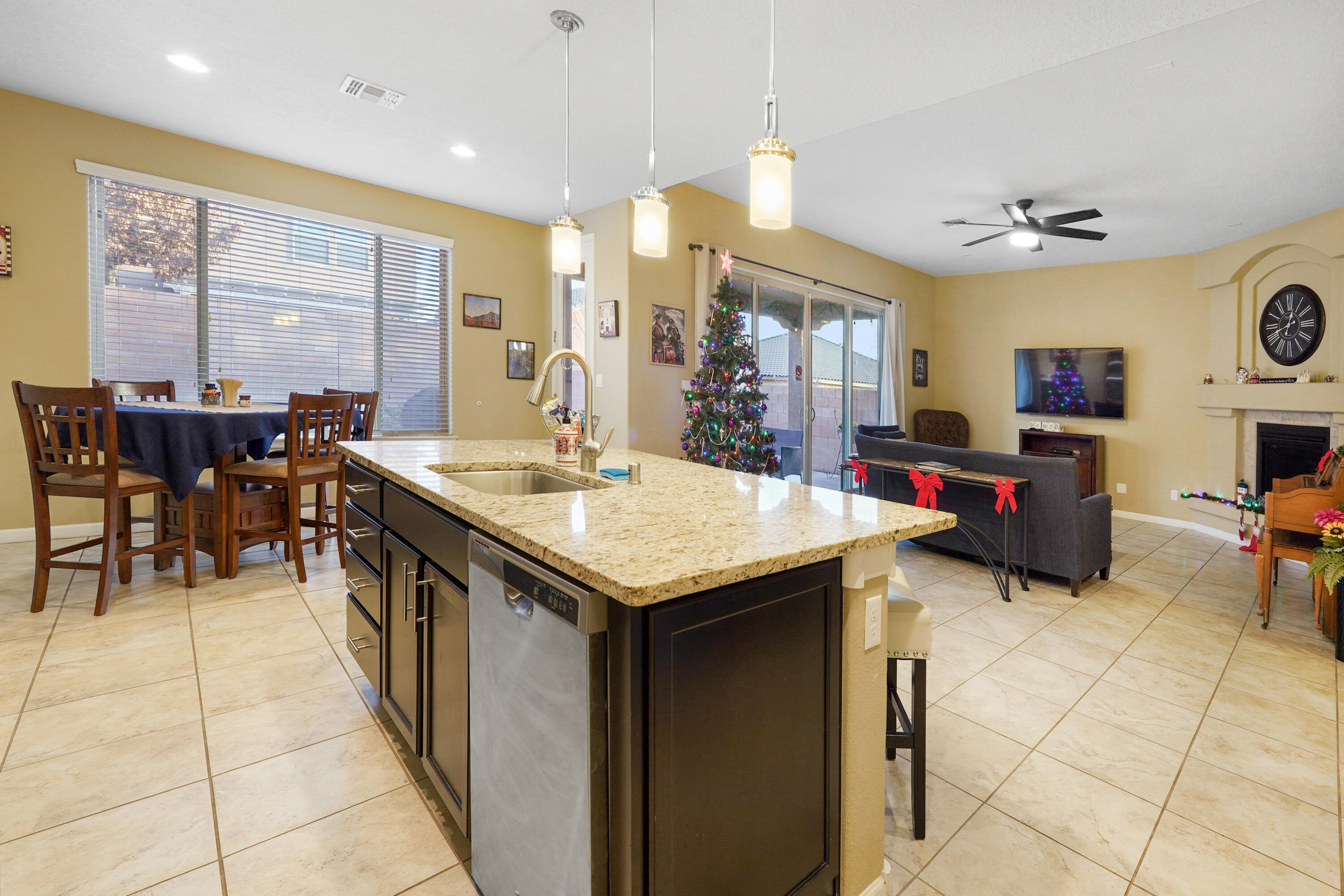 Homes for sale in Rio Rancho, NM | 2708 Delicias Rd Se, Rio Rancho, NM 87124 | MLS# 1095900