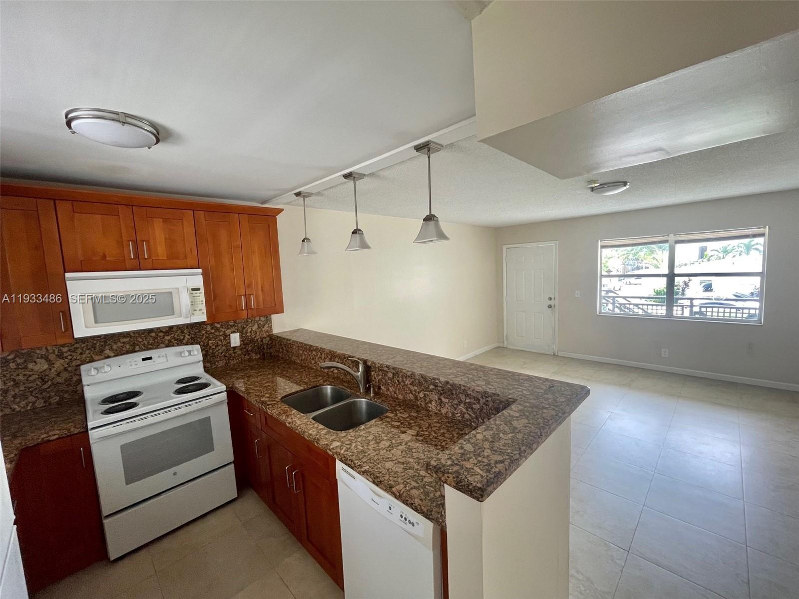 Hollywood Little Ranches