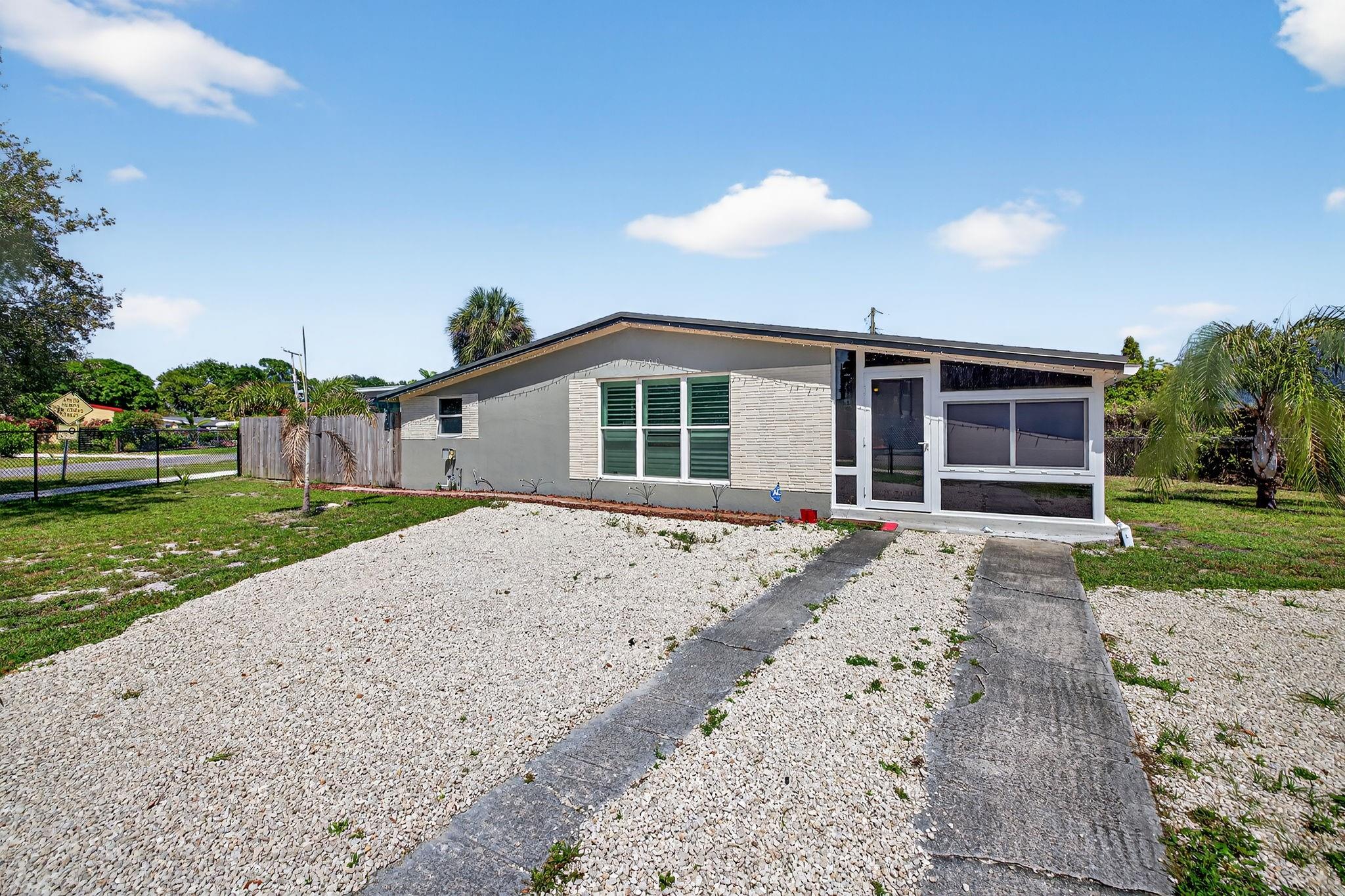 Homes for sale in Fort Lauderdale, FL | 300 Sw 25Th Ave, Fort Lauderdale, FL 33312 | MLS# F10541935