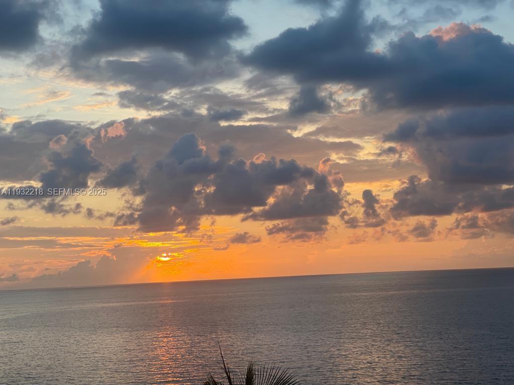 Towers Of Key Biscayne Co