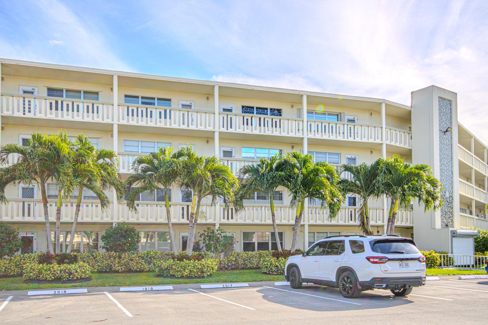 Homes for sale in Deerfield Beach, FL | 3016 Cambridge A #3016, Deerfield Beach, FL 33442 | MLS# F10541026