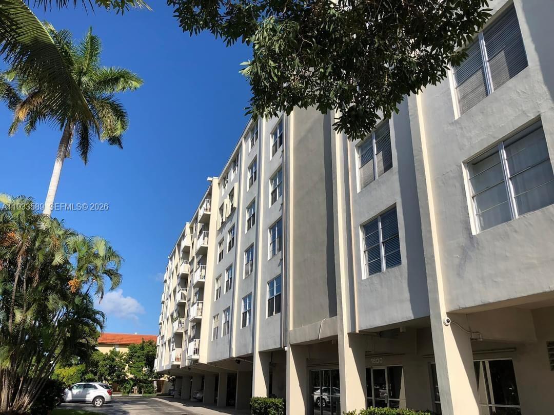 Plaza 15 Condo