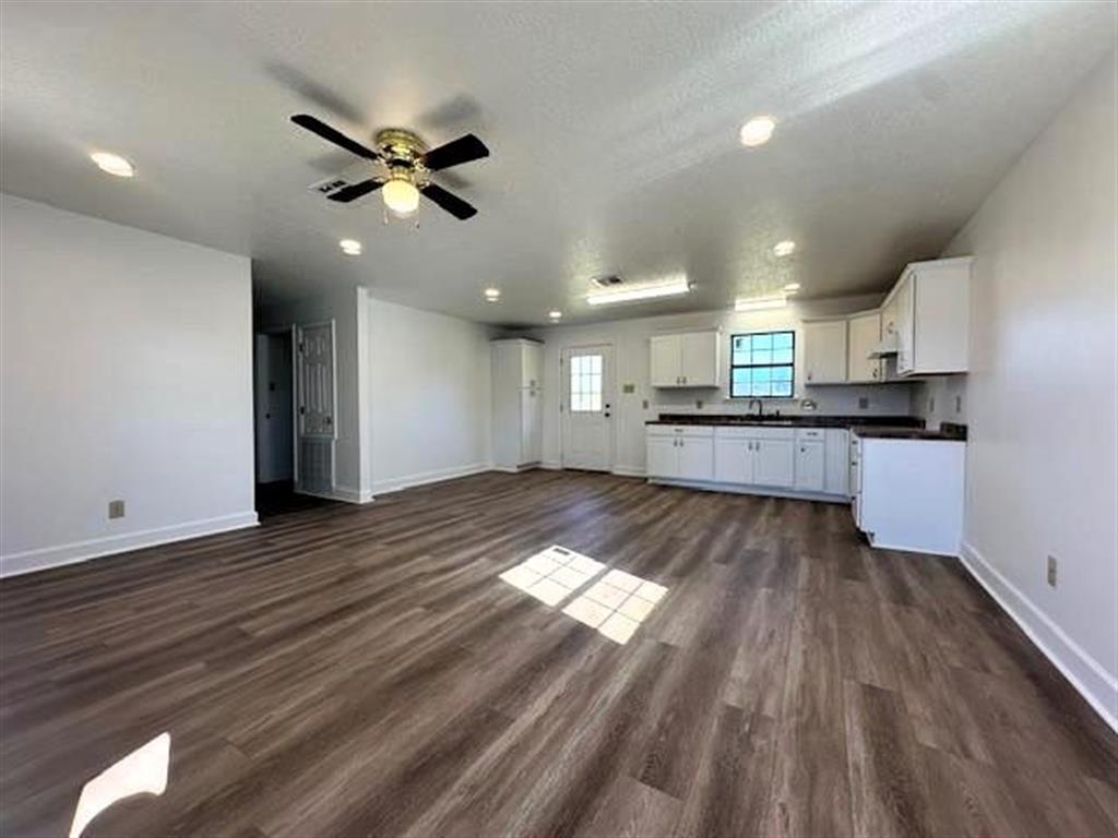 516 Lebato Street — photo 2