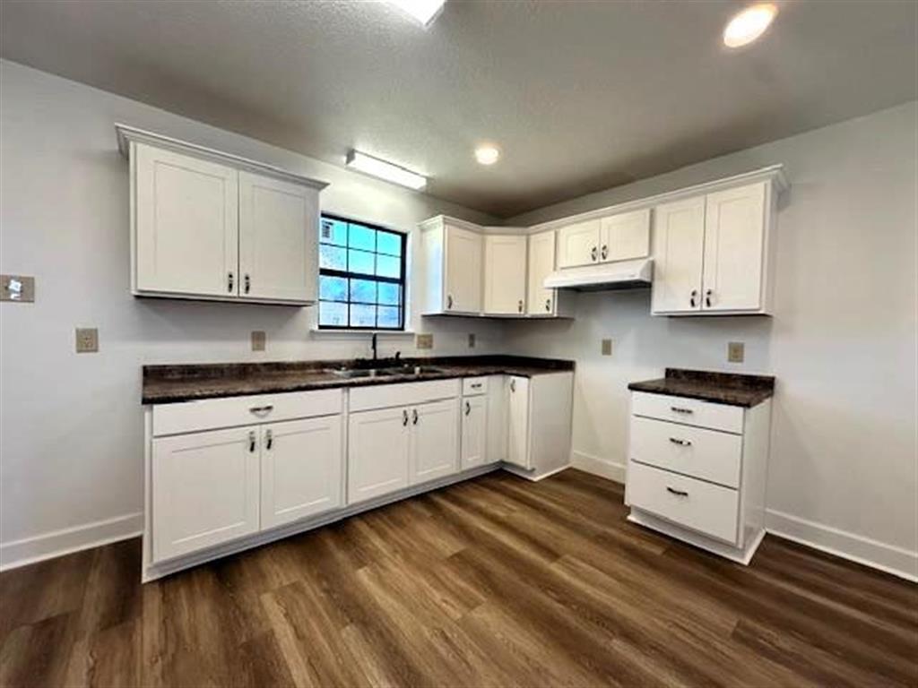 516 Lebato Street — photo 4