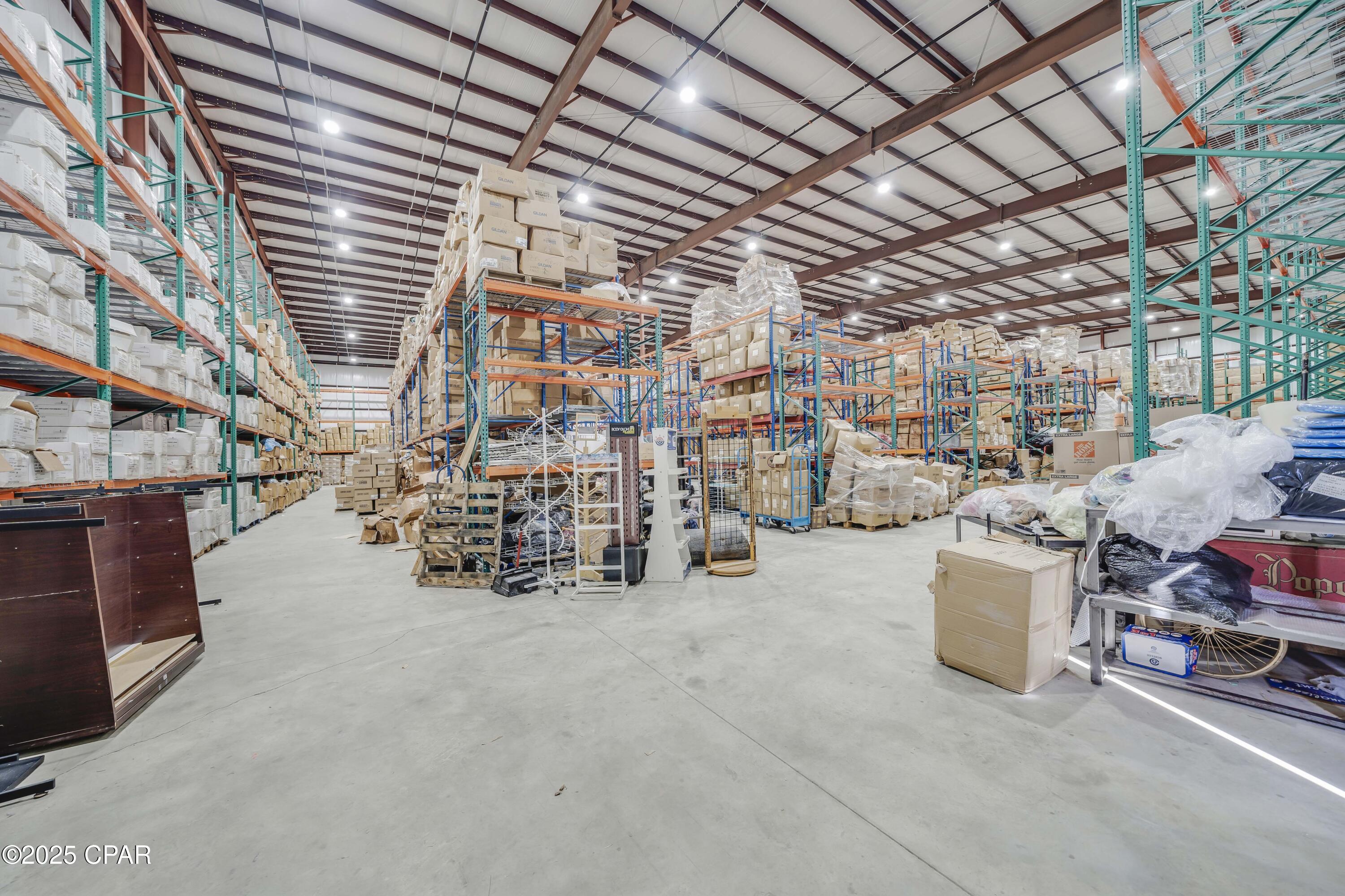 Listing photo id 10 for 109 Estes Place