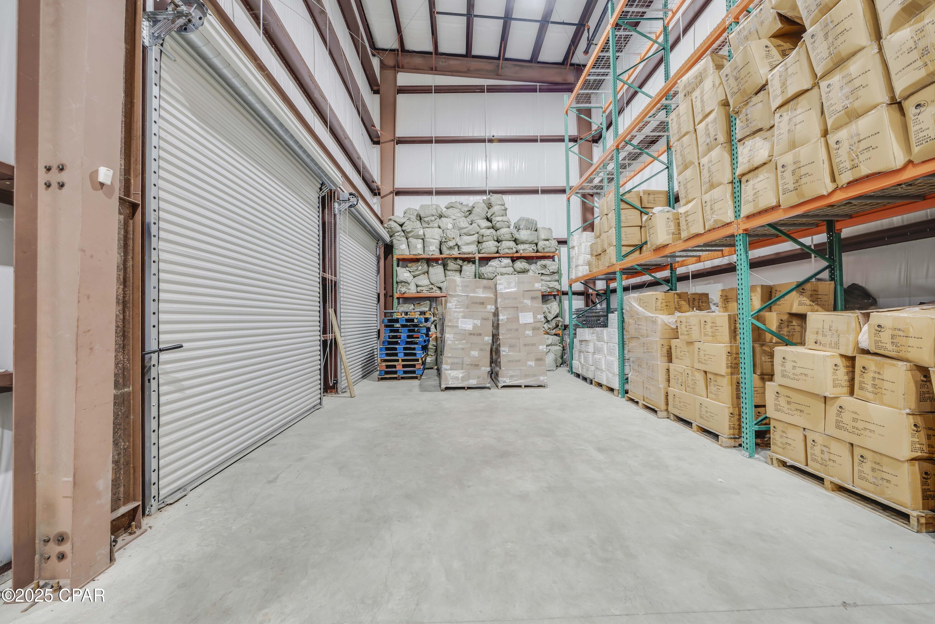 Listing photo id 12 for 109 Estes Place