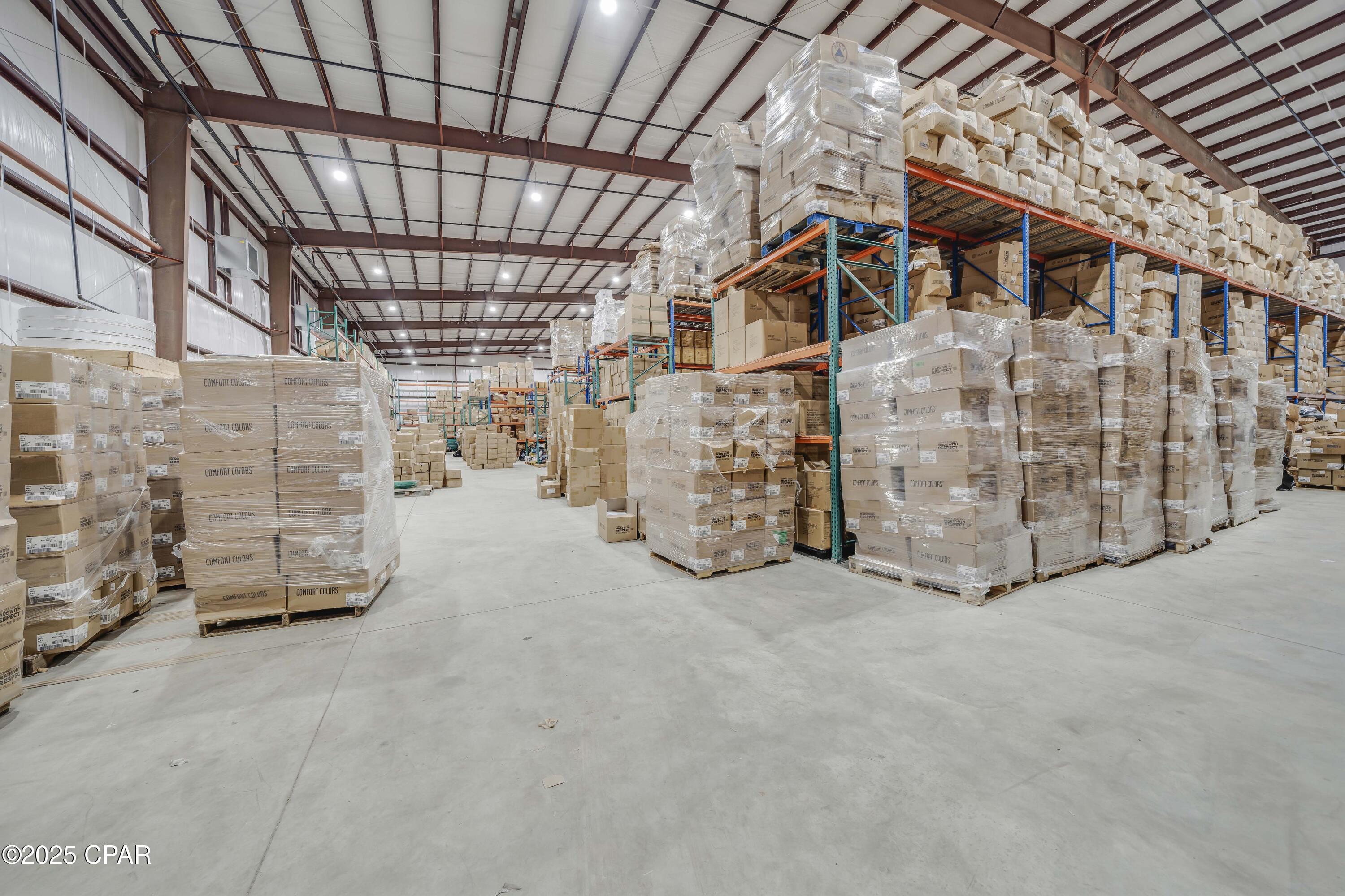 Listing photo id 13 for 109 Estes Place