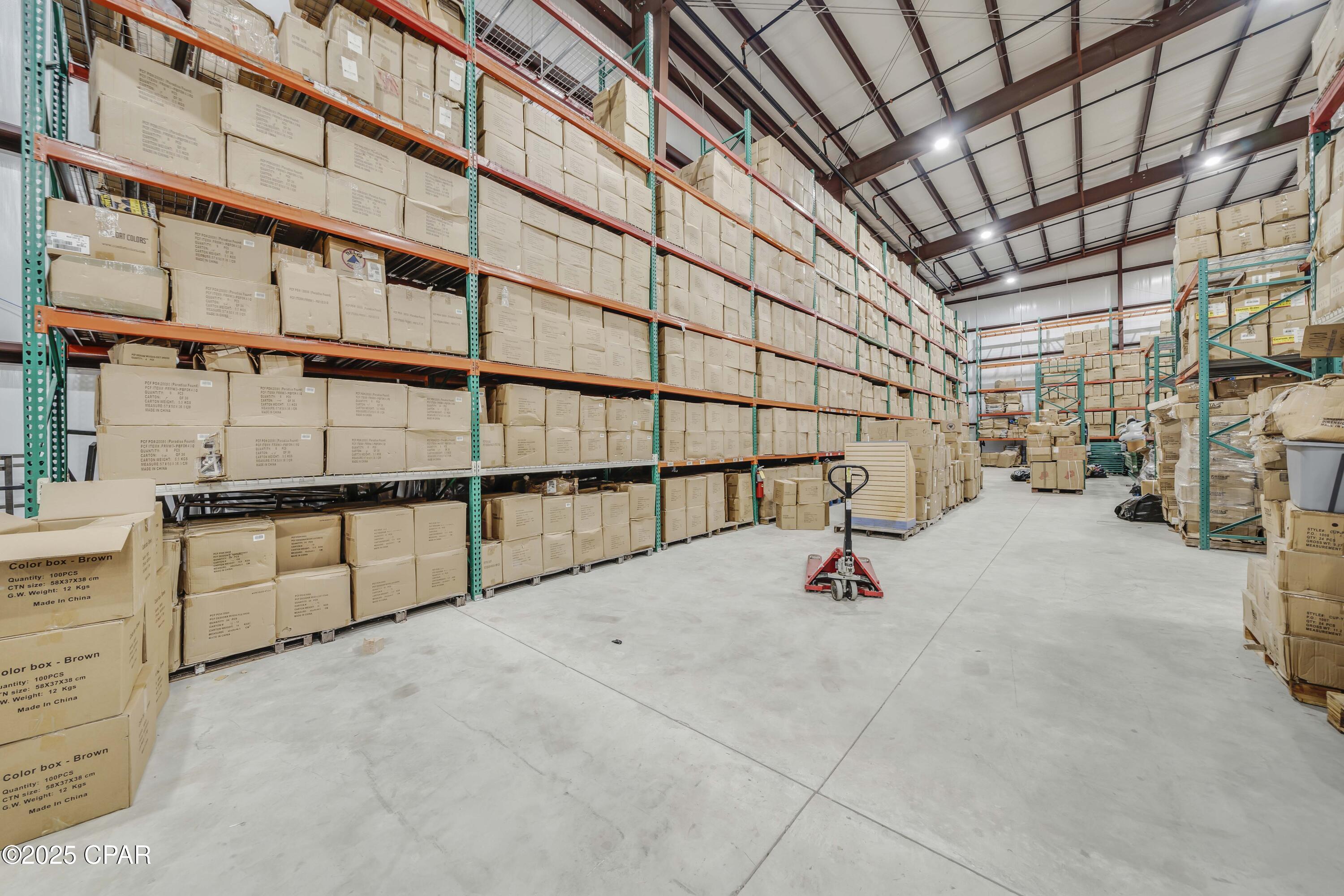 Listing photo id 15 for 109 Estes Place