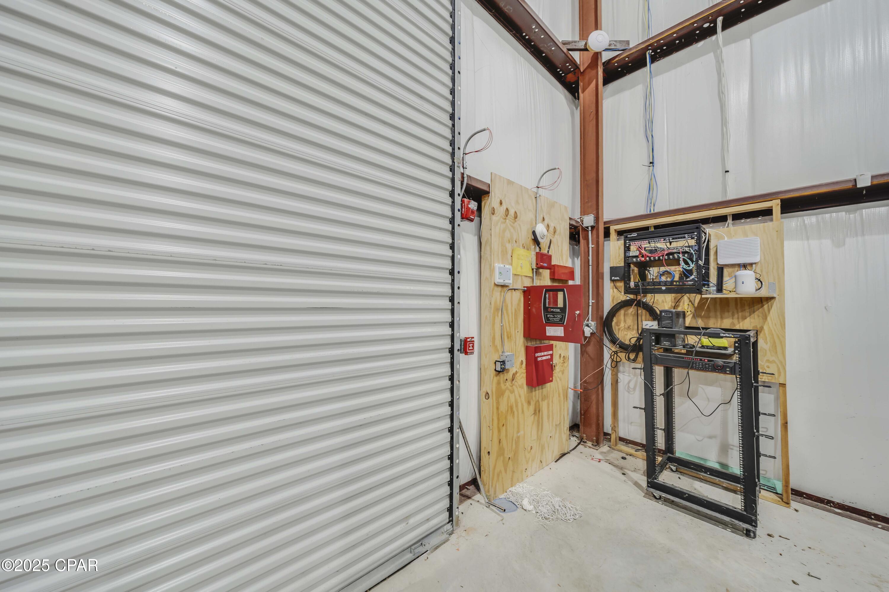 Listing photo id 18 for 109 Estes Place