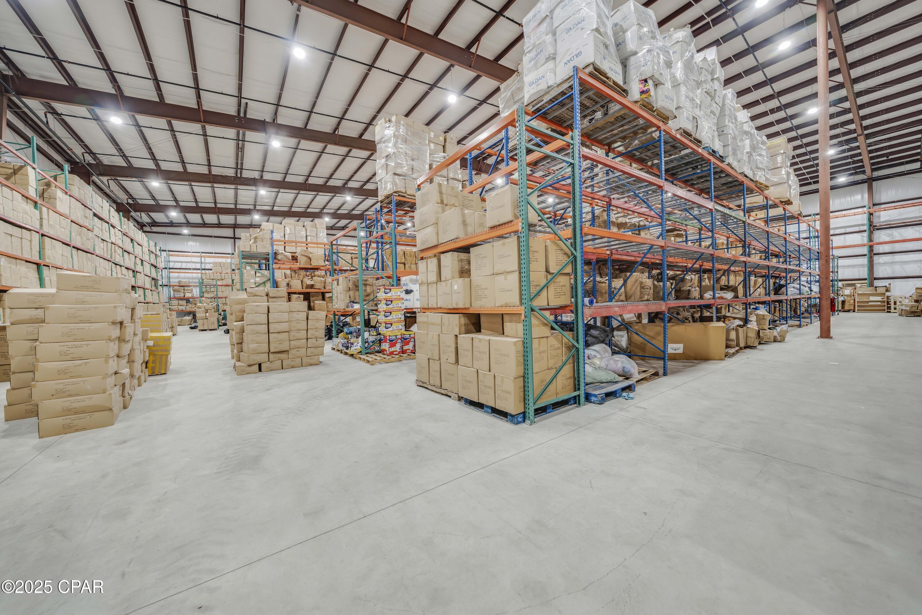 Listing photo id 18 for 109 Estes Place