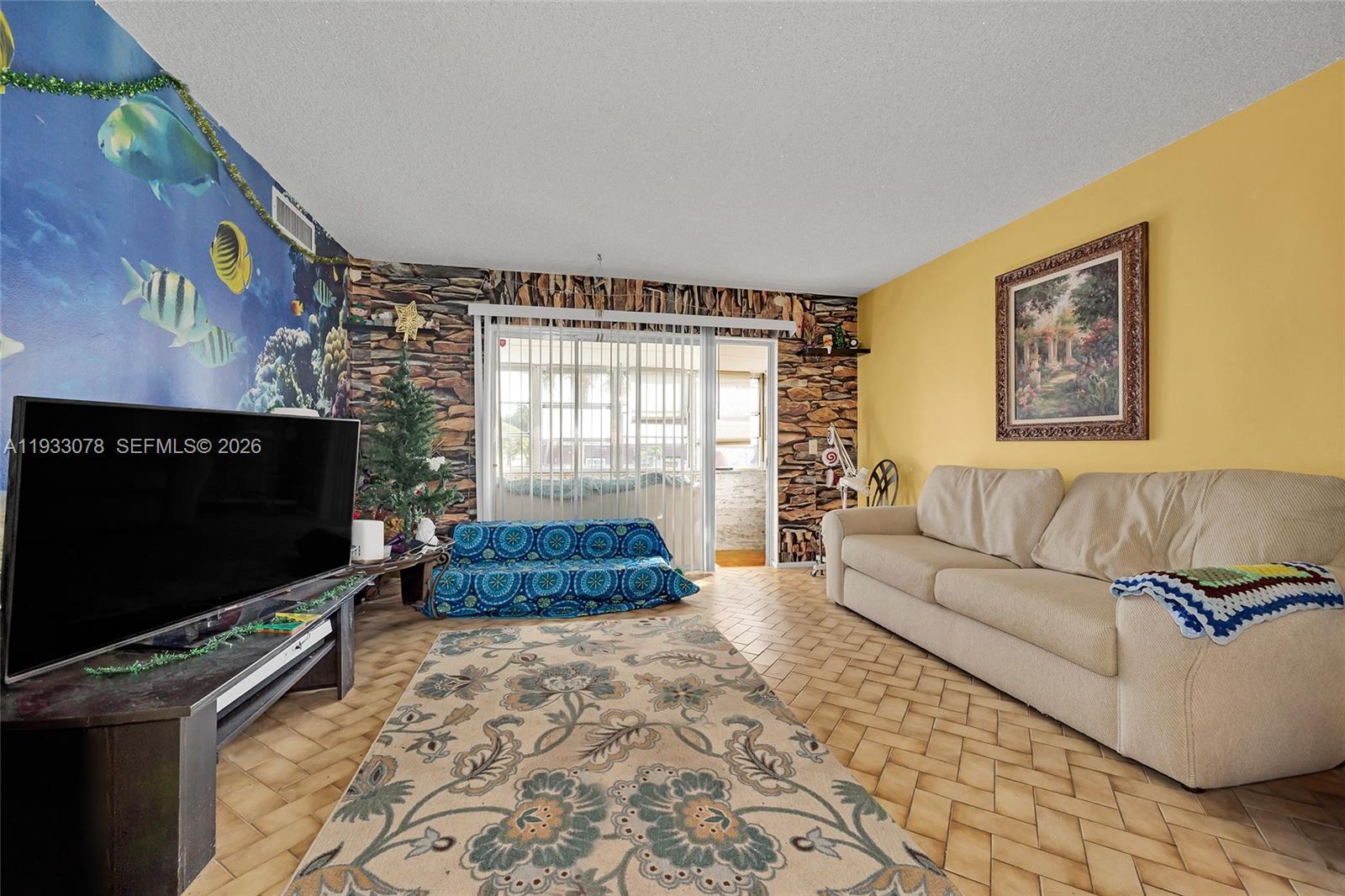 Homes for sale in Royal Palm Beach, FL | 12027 S Greenway Cir, Royal Palm Beach, FL 33411