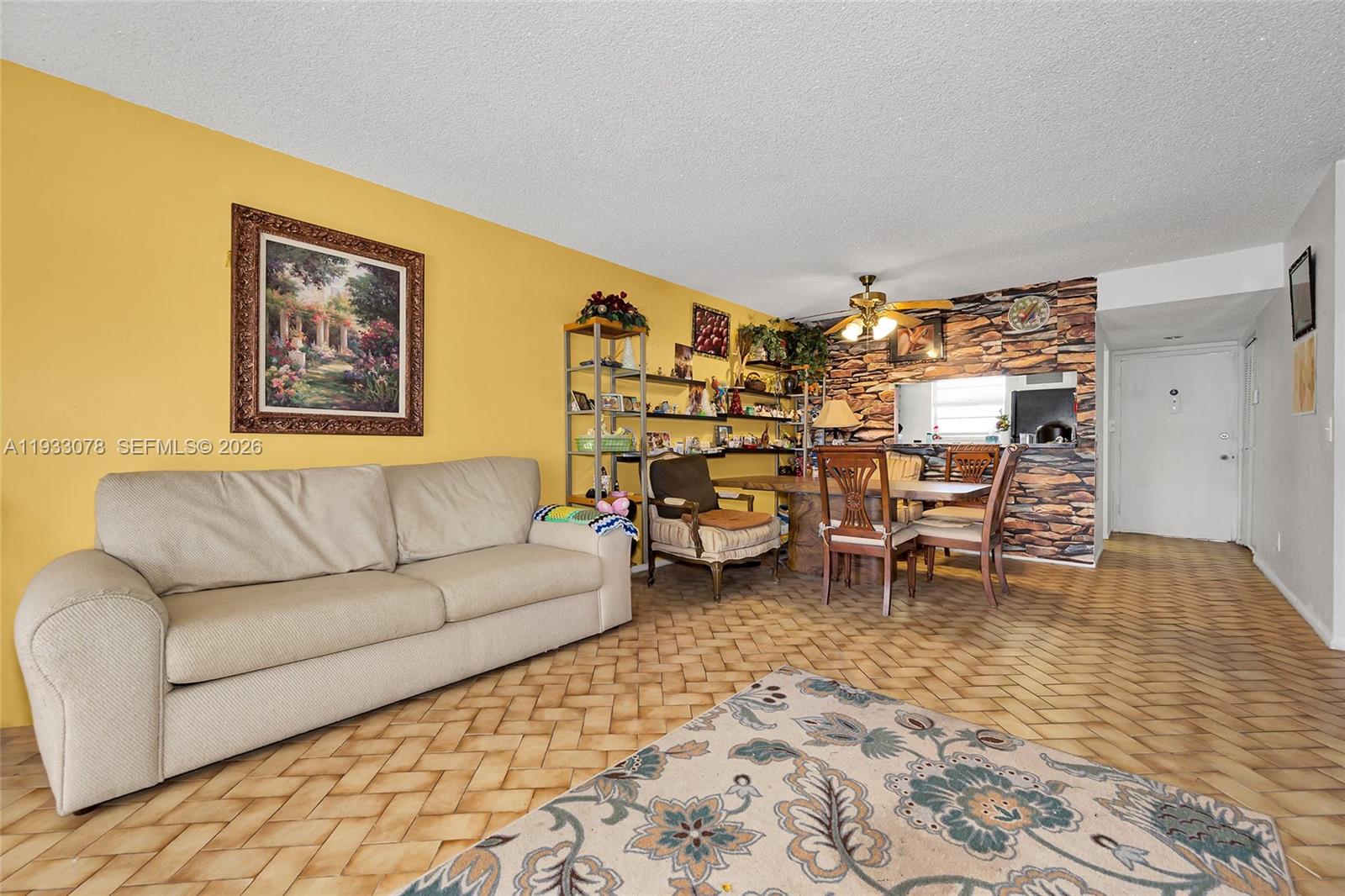 Homes for sale in Royal Palm Beach, FL | 12027 S Greenway Cir, Royal Palm Beach, FL 33411