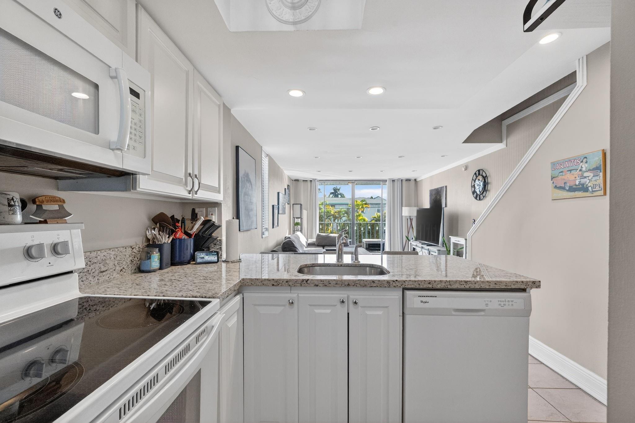 Homes for sale in Fort Lauderdale, FL | 1531 Se 15Th #6, Fort Lauderdale, FL 33316 | MLS# F10541979