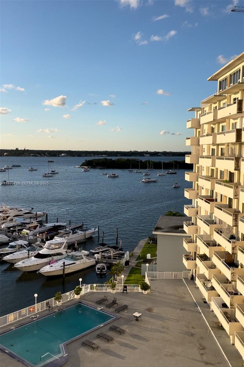 Bayshore Yacht & Tennis C