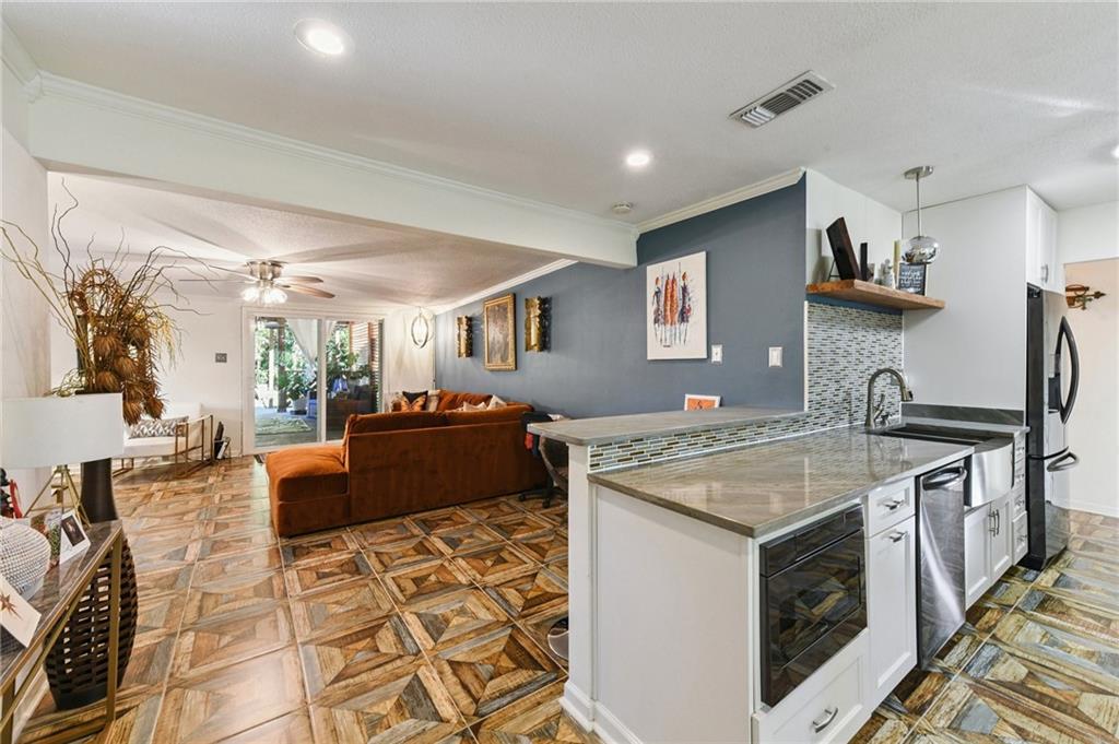 Homes for sale in Destrehan, LA | 308 River Oaks Dr, Destrehan, LA 70047 | MLS# 2535069