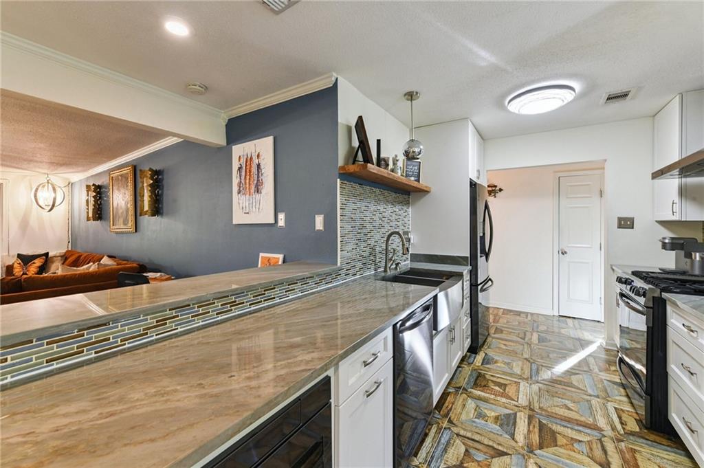 Homes for sale in Destrehan, LA | 308 River Oaks Dr, Destrehan, LA 70047 | MLS# 2535069