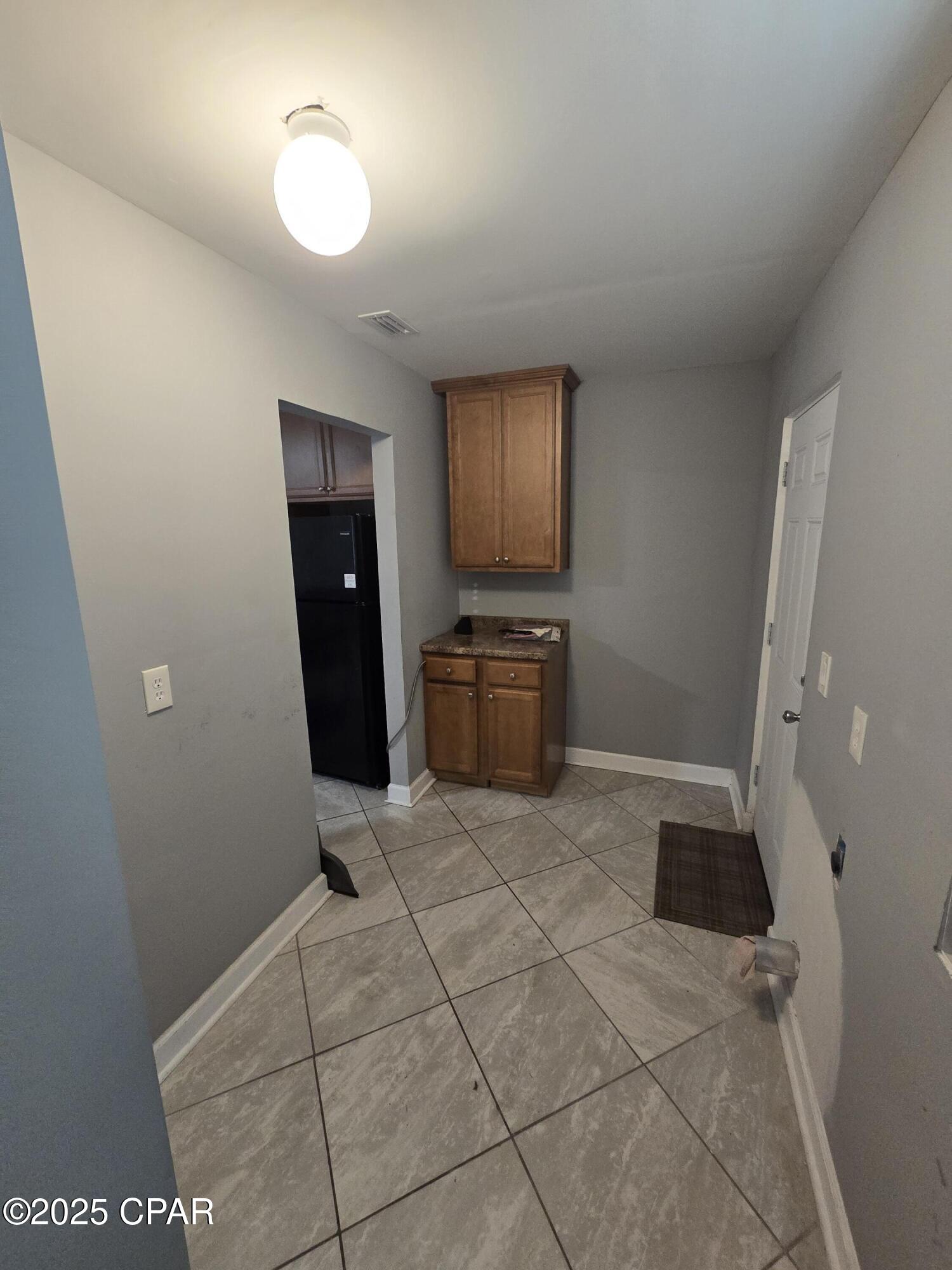 Image 14 For 222 Elm Avenue