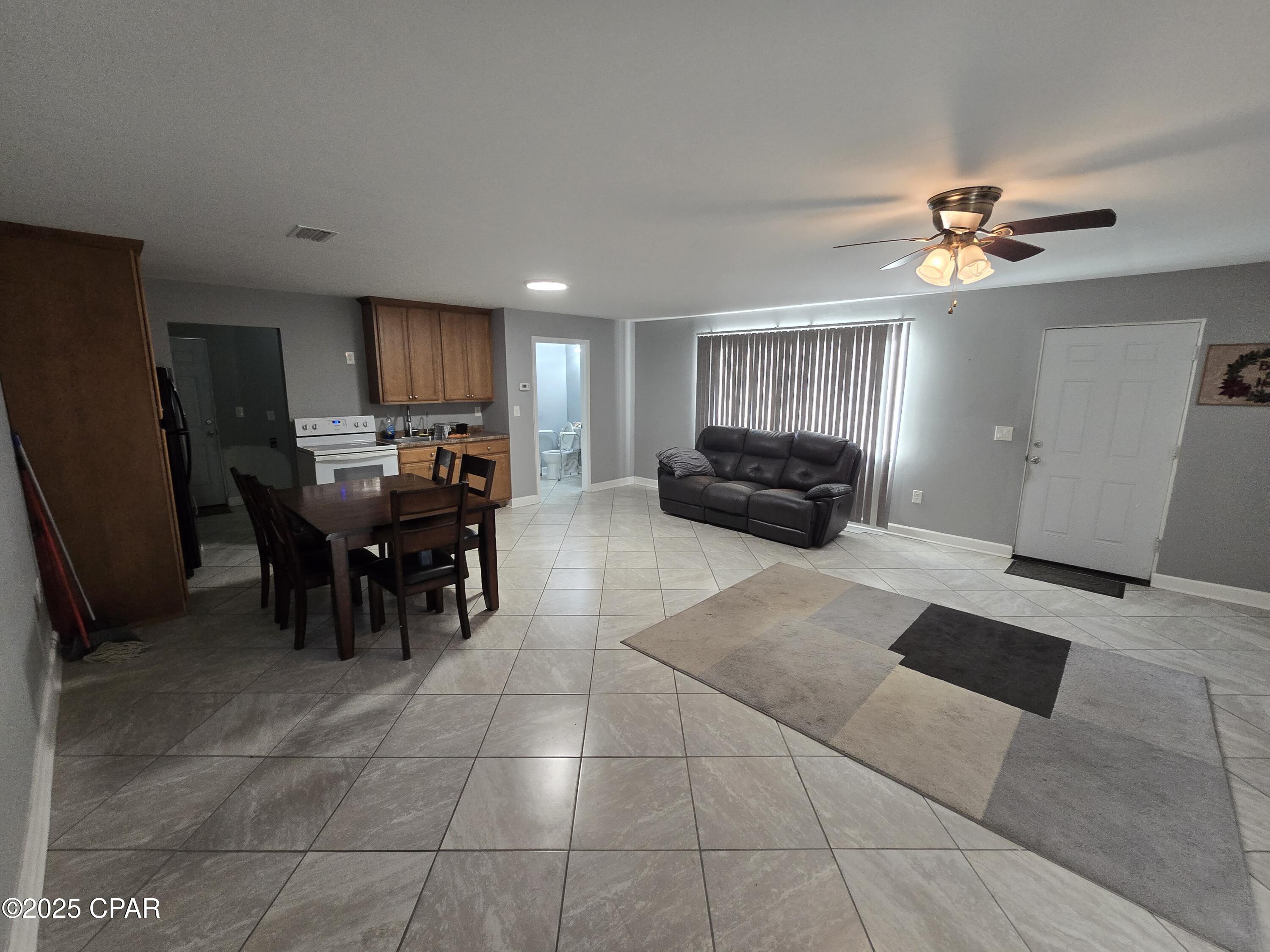 Image 9 For 222 Elm Avenue