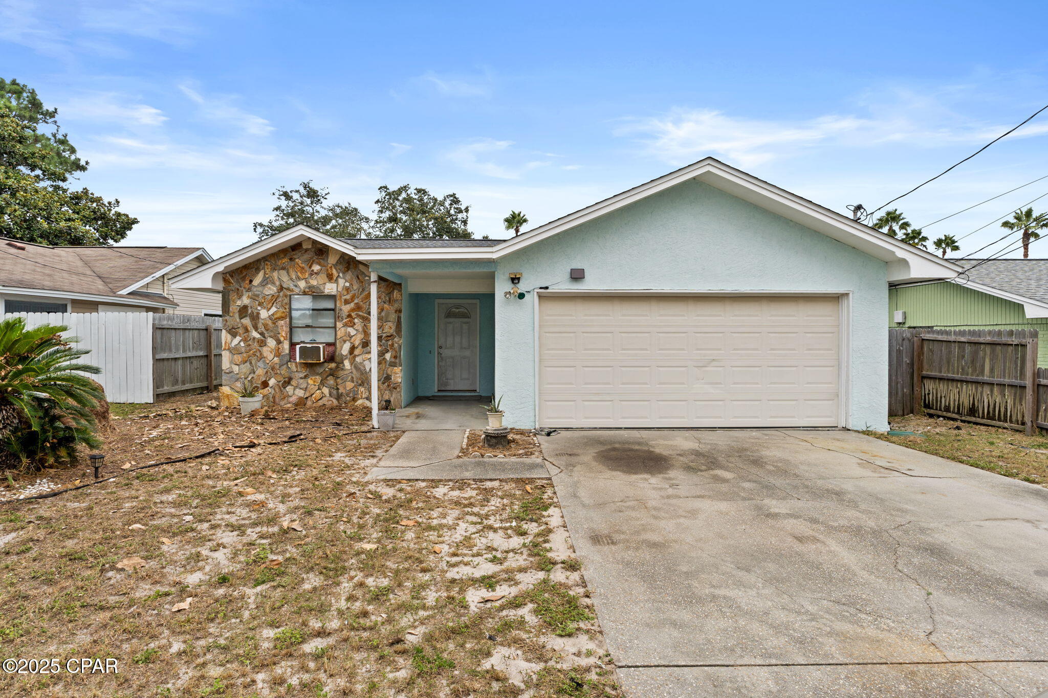 Image 1 For 140 Oleander Circle