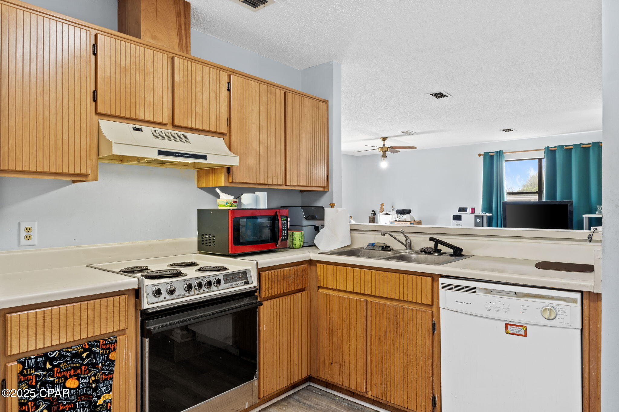 Image 11 For 140 Oleander Circle