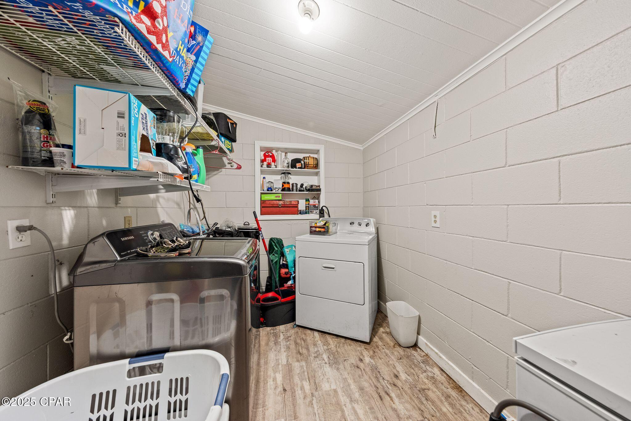 Image 14 For 1710 Drake Avenue