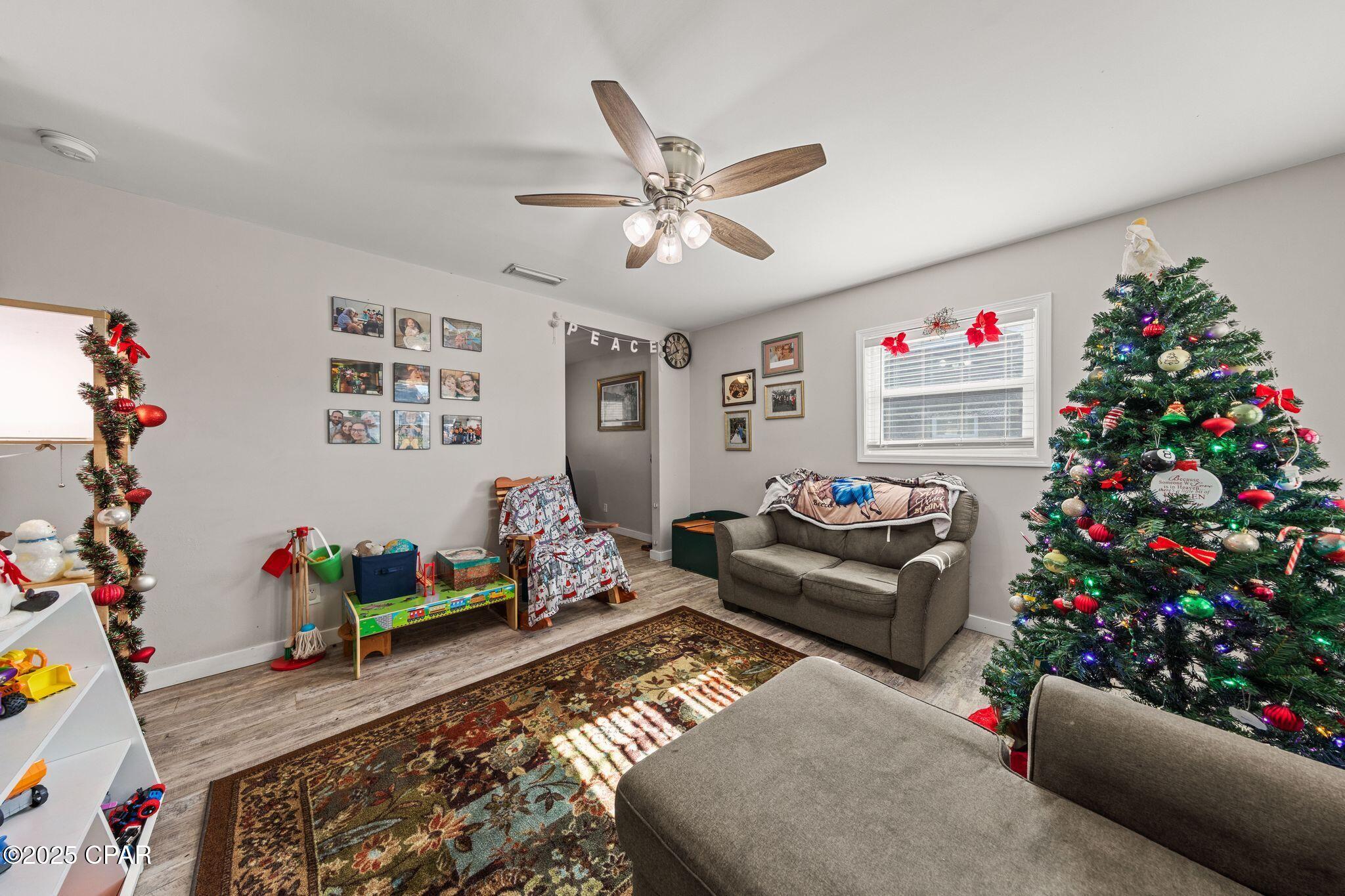 Image 4 For 1710 Drake Avenue