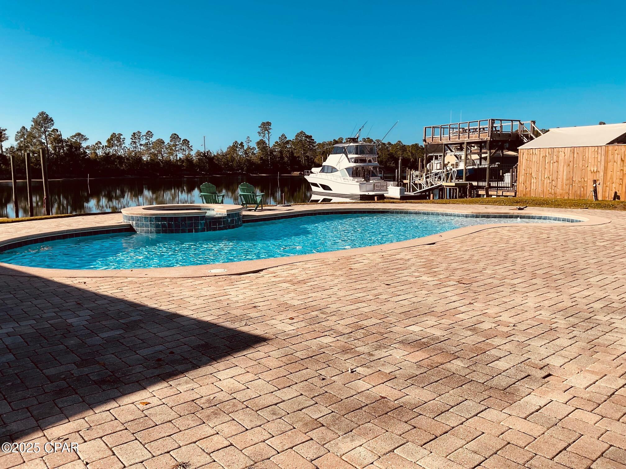 Image 3 For 810 8th Street Circle