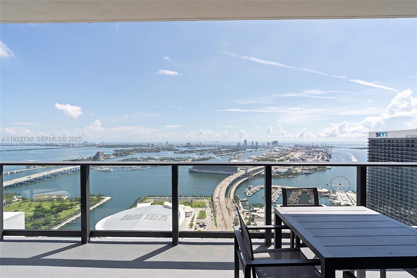Condo for Sale in Miami, FL