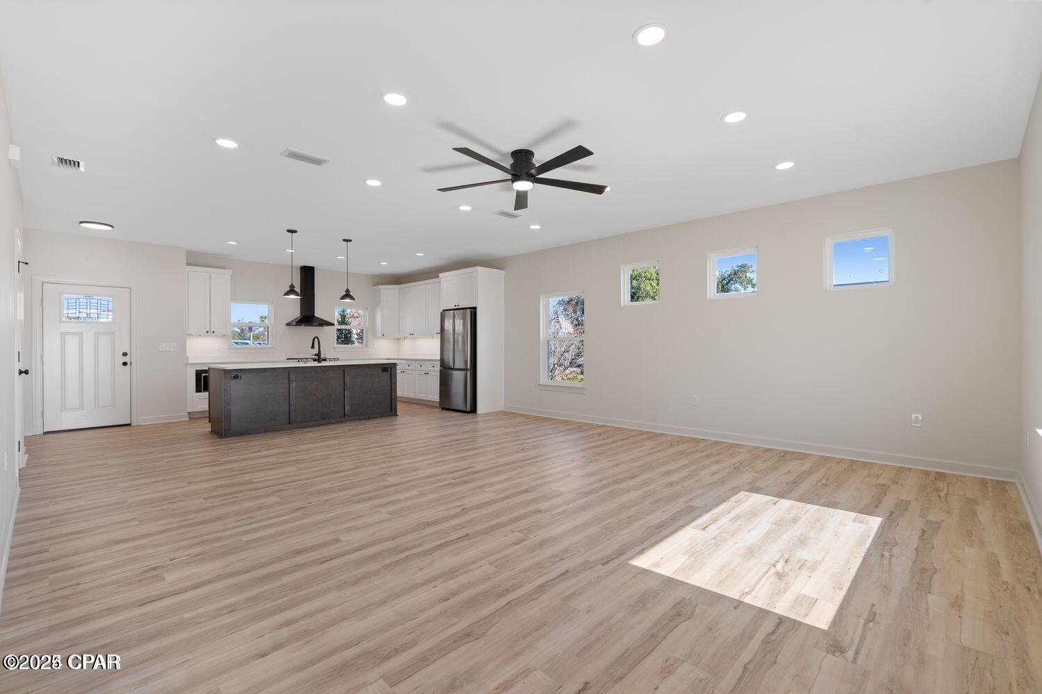 Image 5 For 1000 4th Street