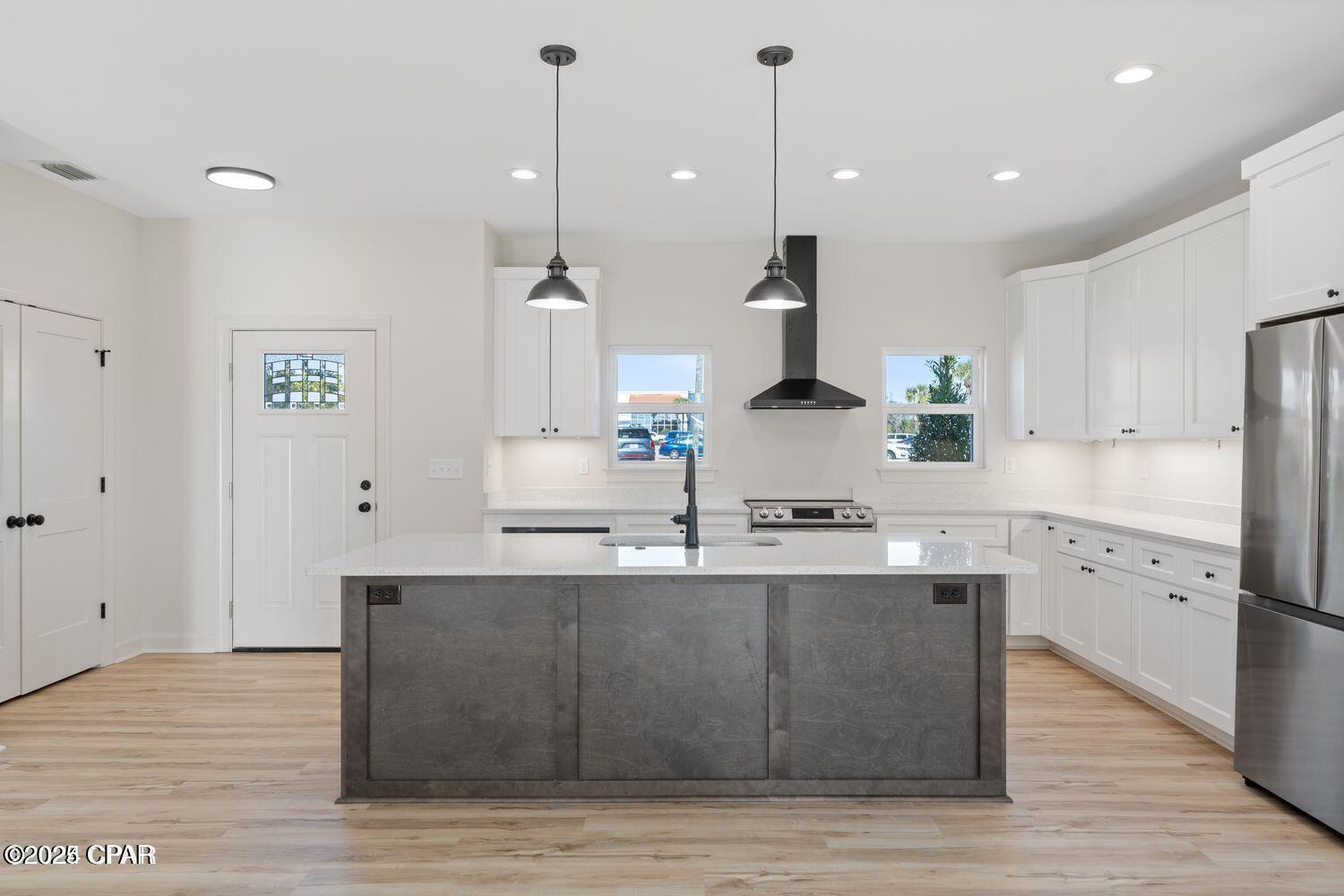 Image 6 For 1000 4th Street