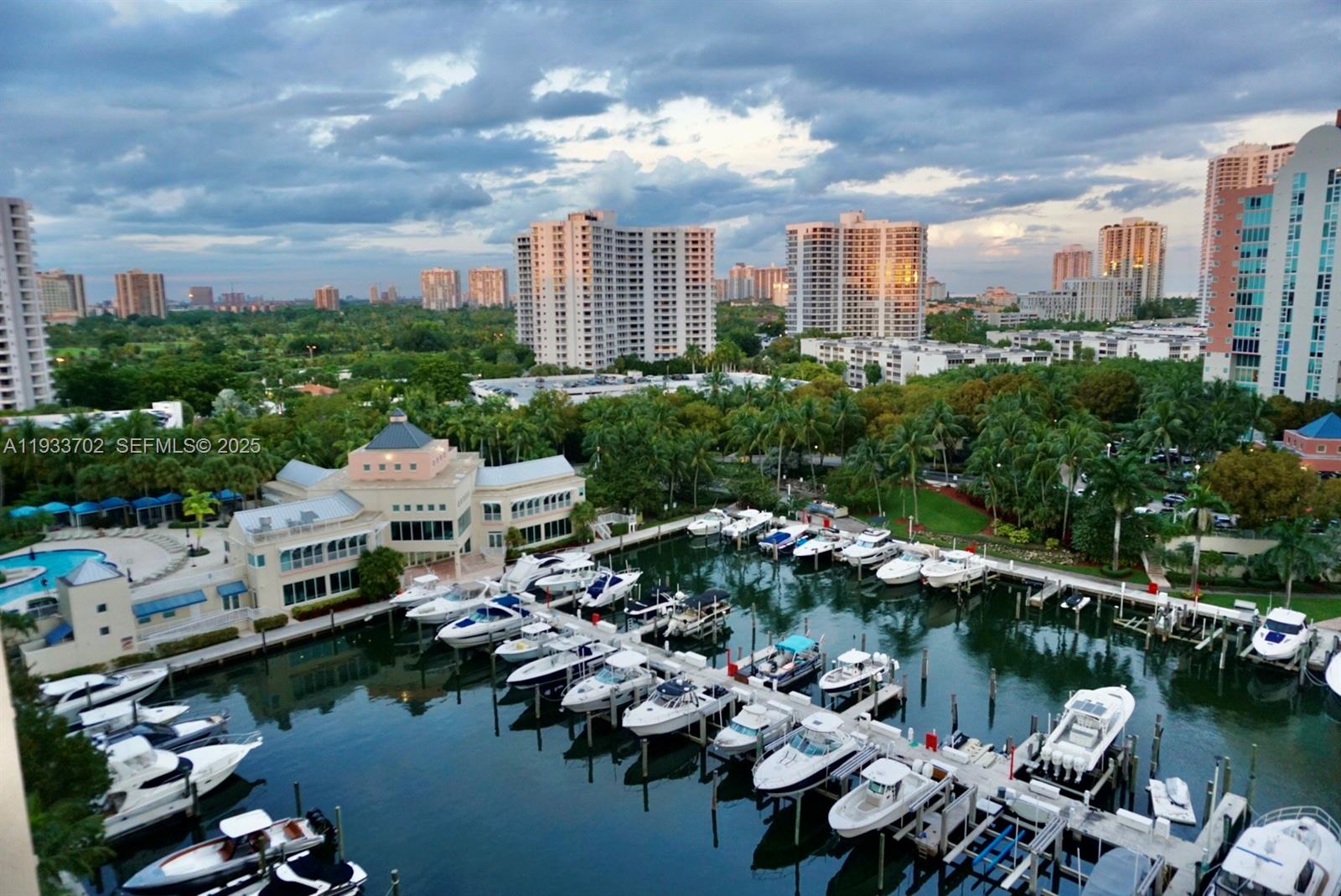Aventura Marina Condo Num