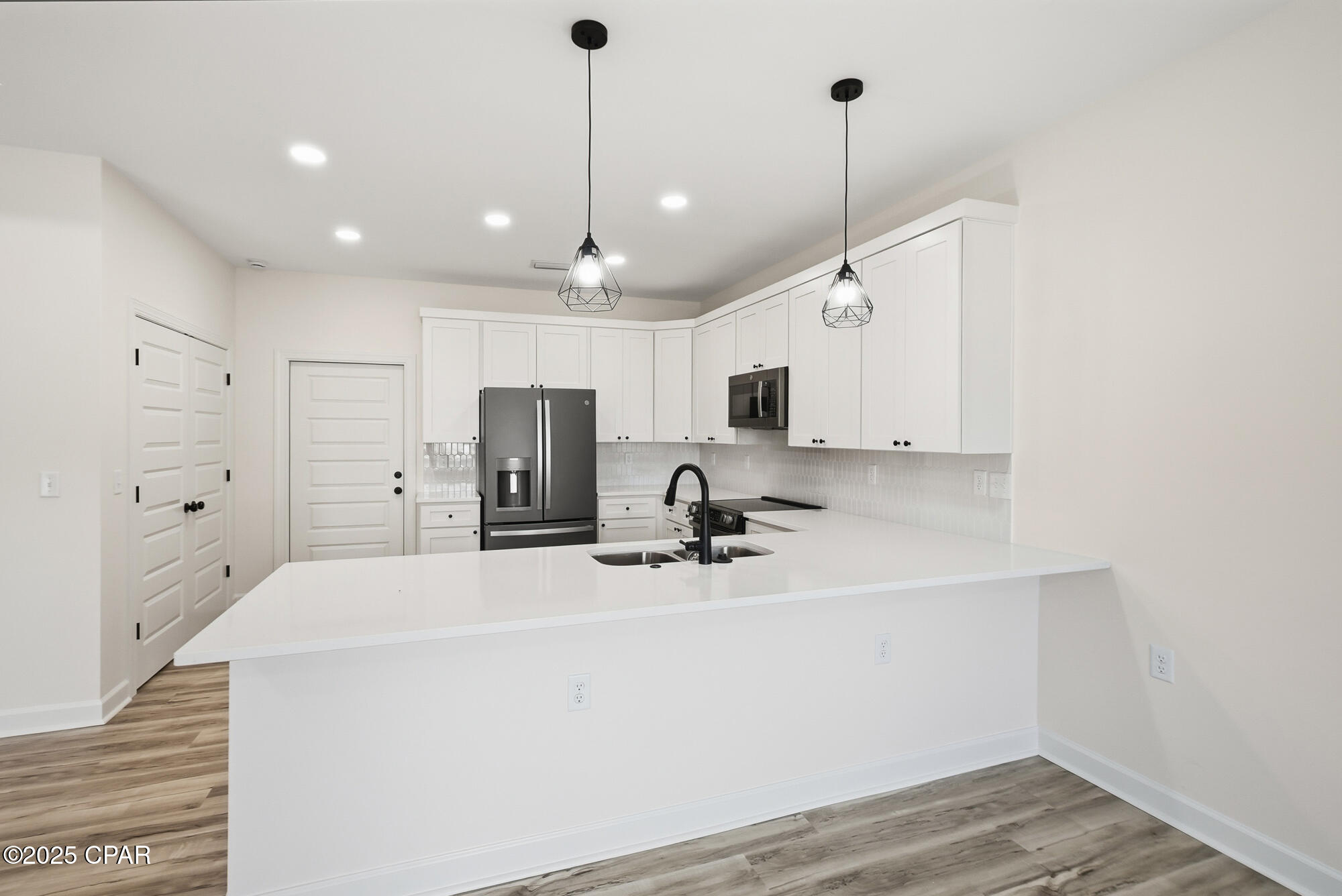 Image 8 For 6517 Pine Drive