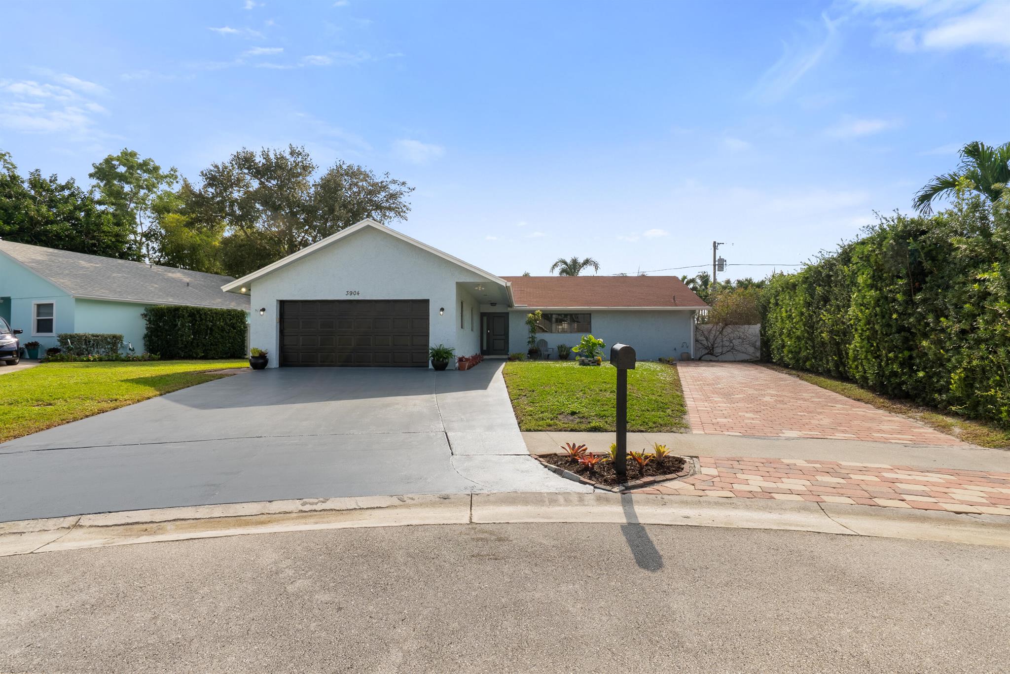 Homes for sale in Boynton Beach, FL | 3904 Nw Tracewood Lane, Boynton Beach, FL 33436 | MLS# R11149070