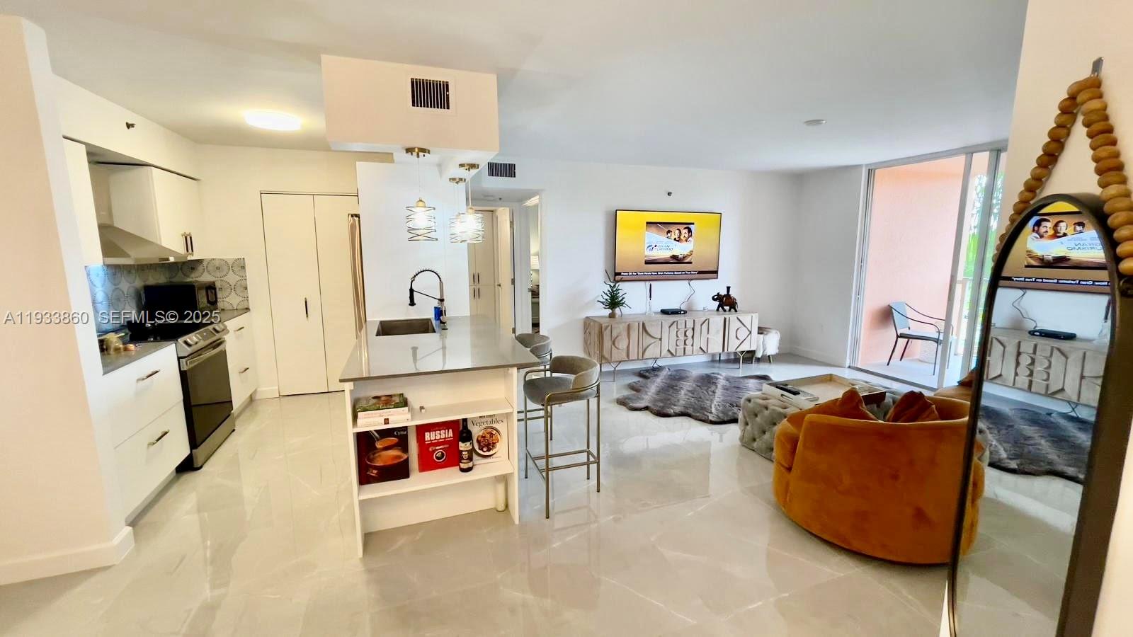 The Yacht Club At Aventur