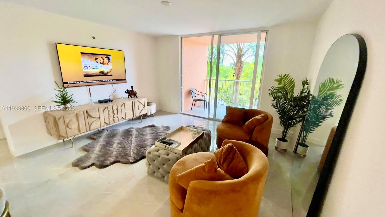 The Yacht Club At Aventur