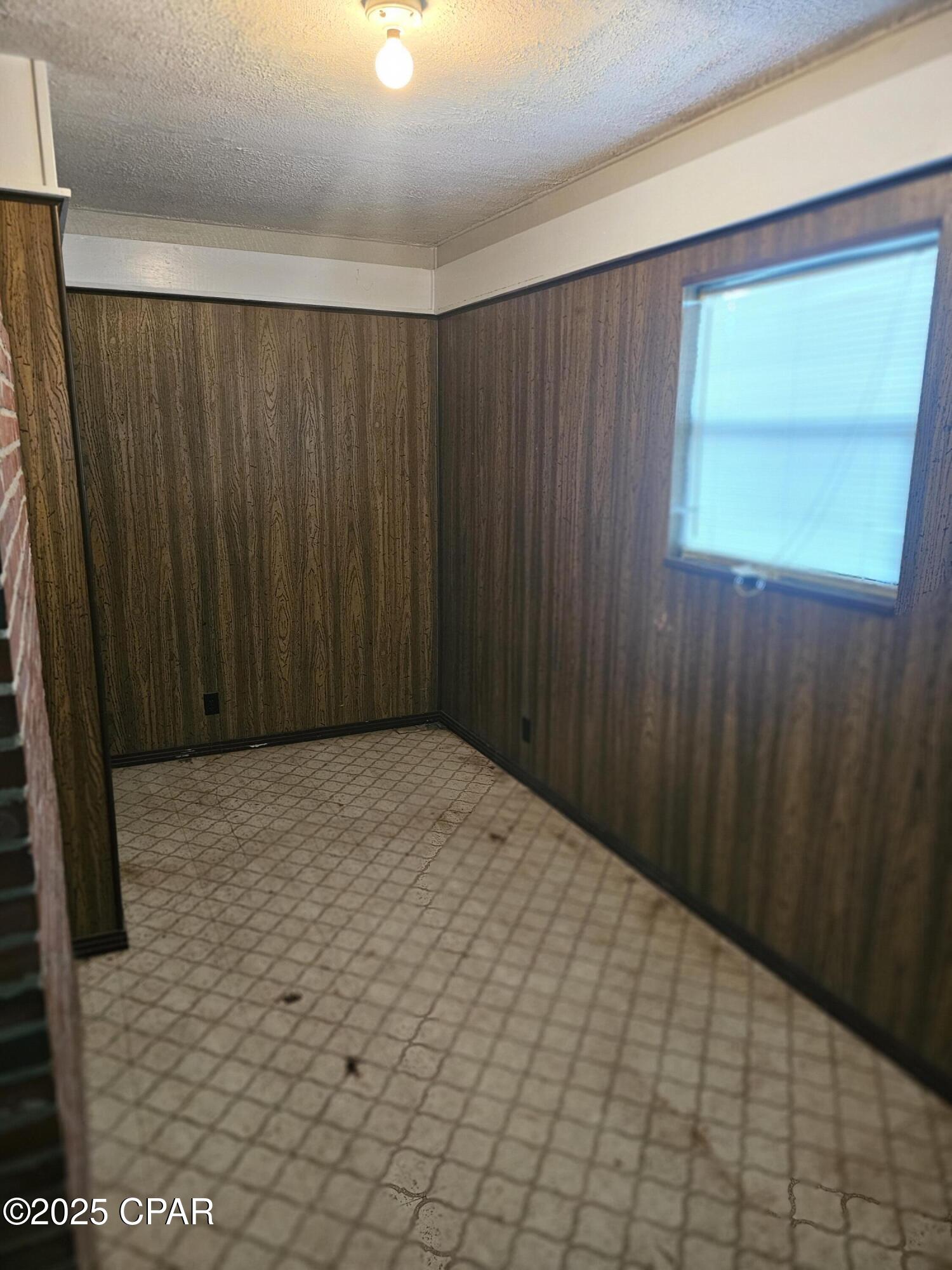 Image 16 For 768 Main Street