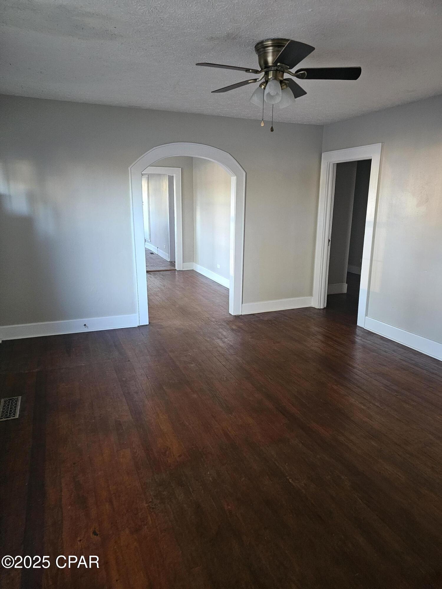 Image 19 For 768 Main Street