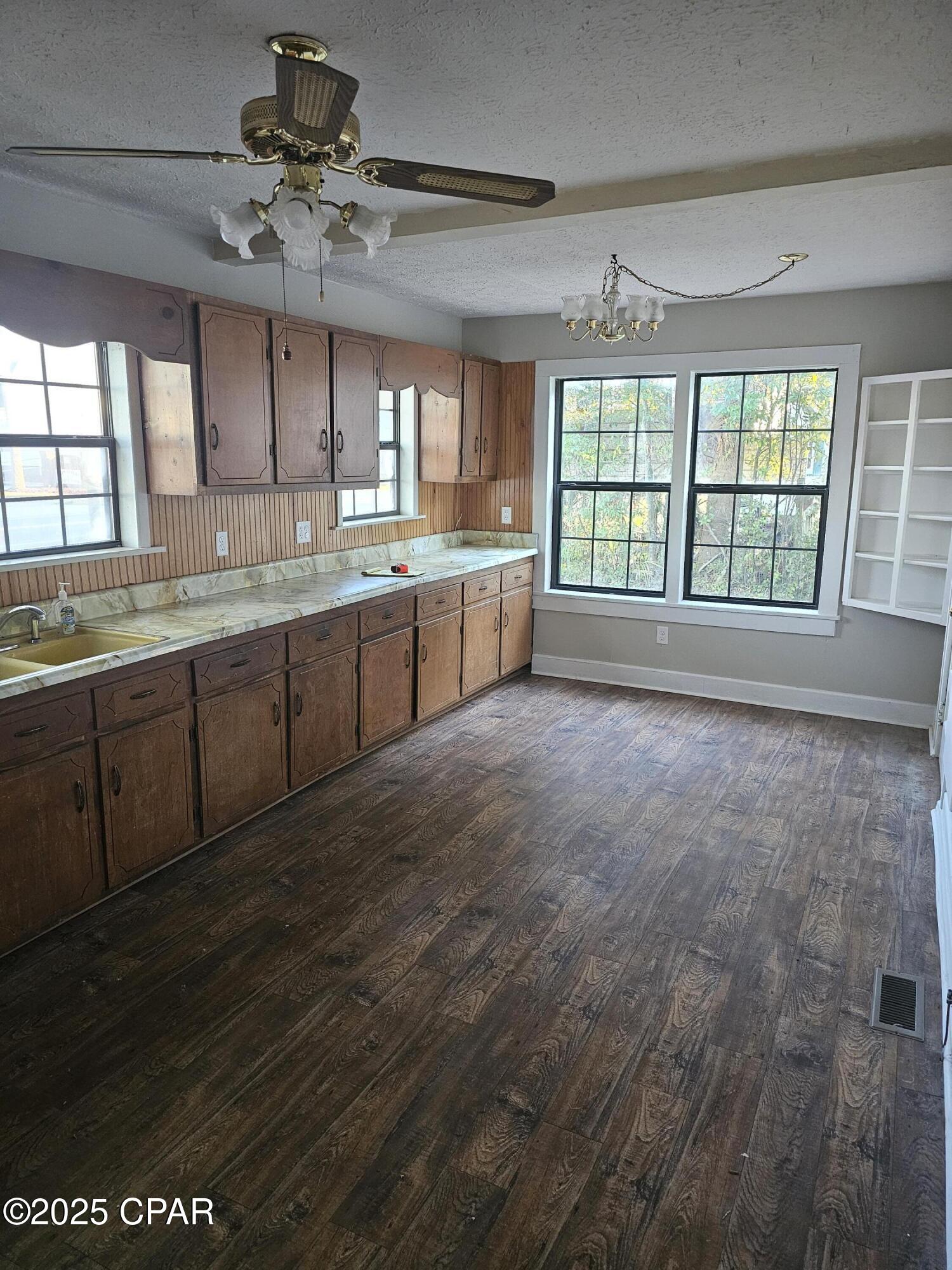 Image 21 For 768 Main Street